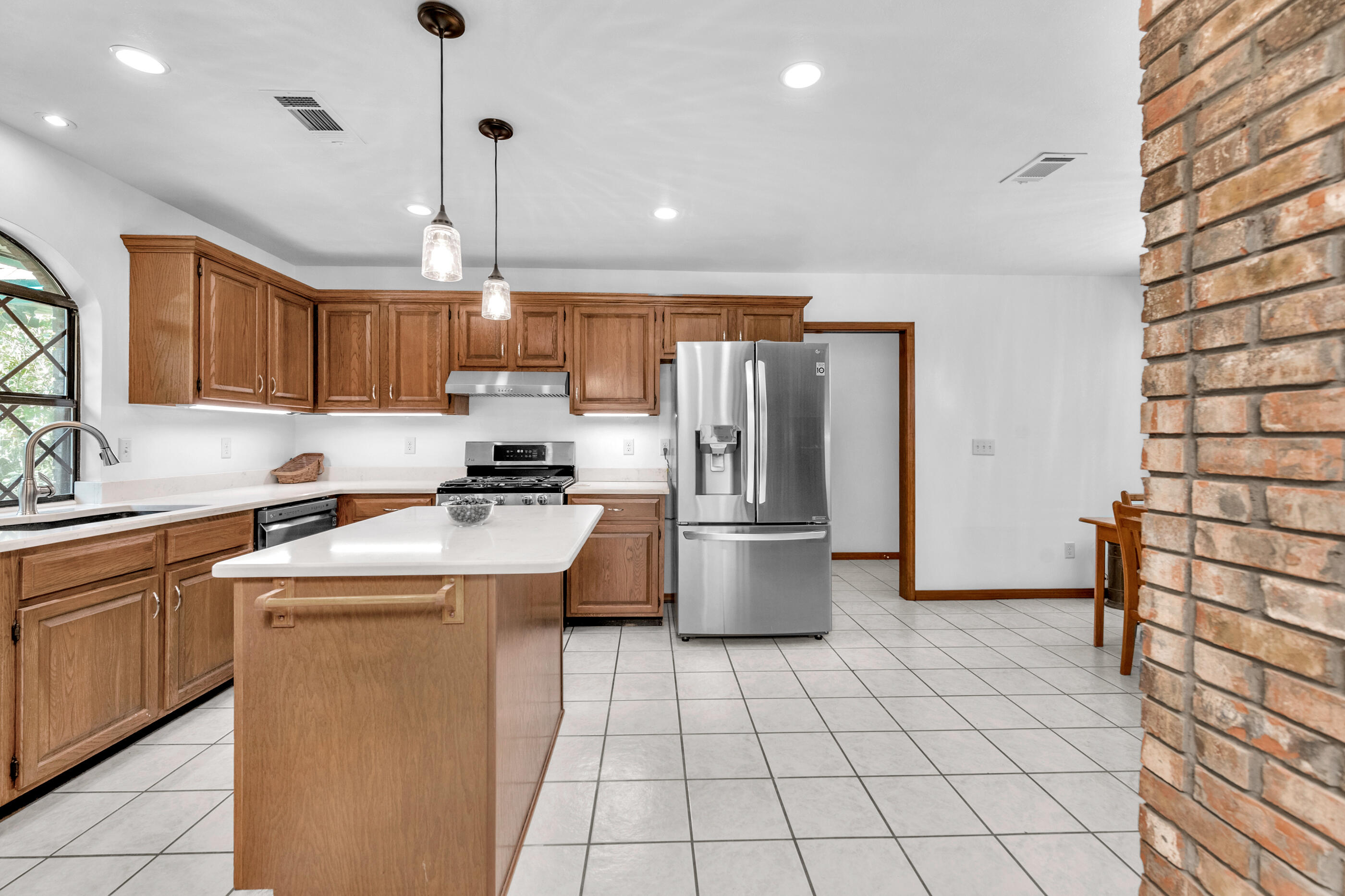 ROCKY BAYOU COUNTRY CLUB ESTATES 3 - Residential