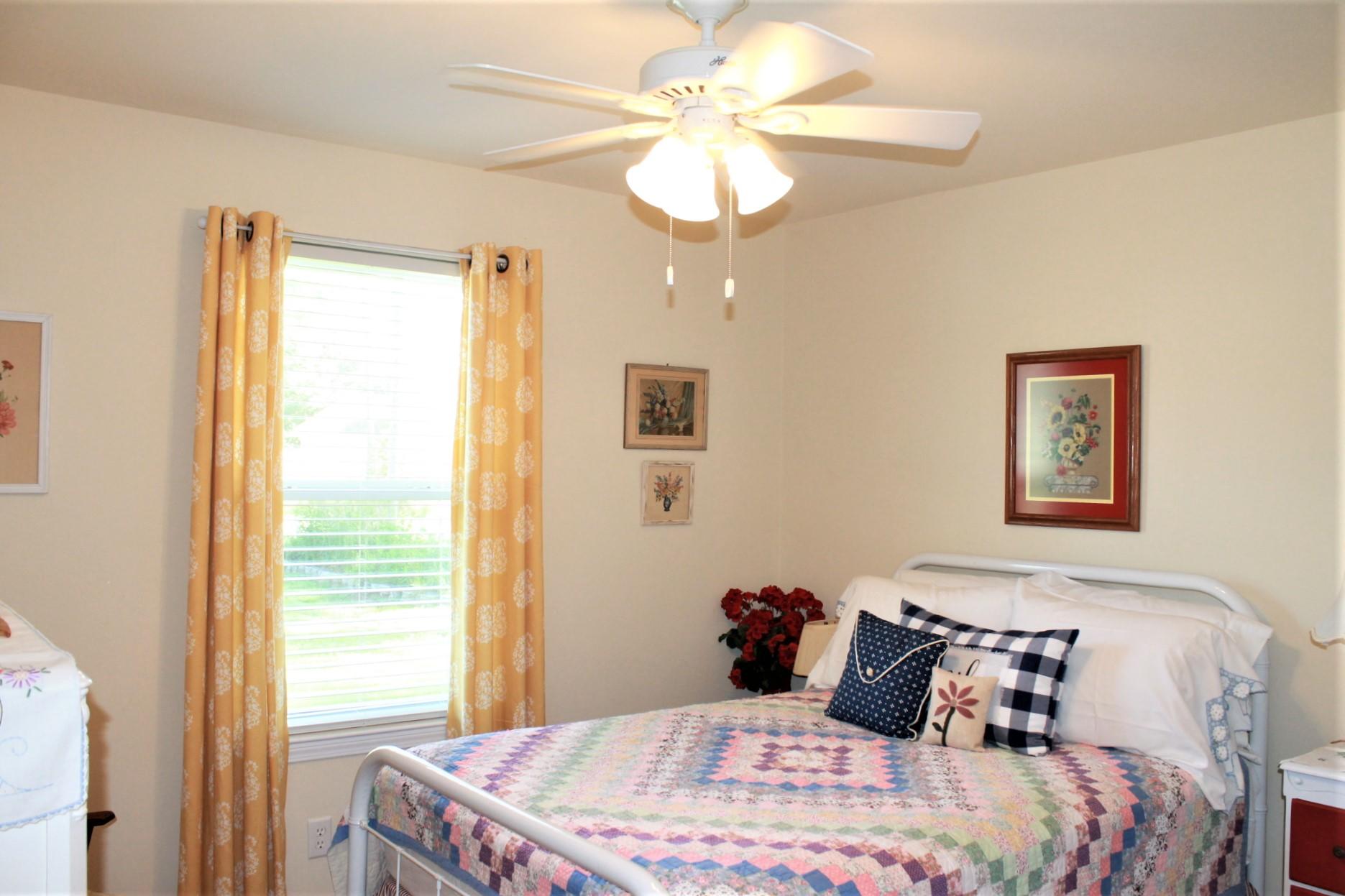 COUNTRYVIEW ESTATES 5TH ADDN - Residential