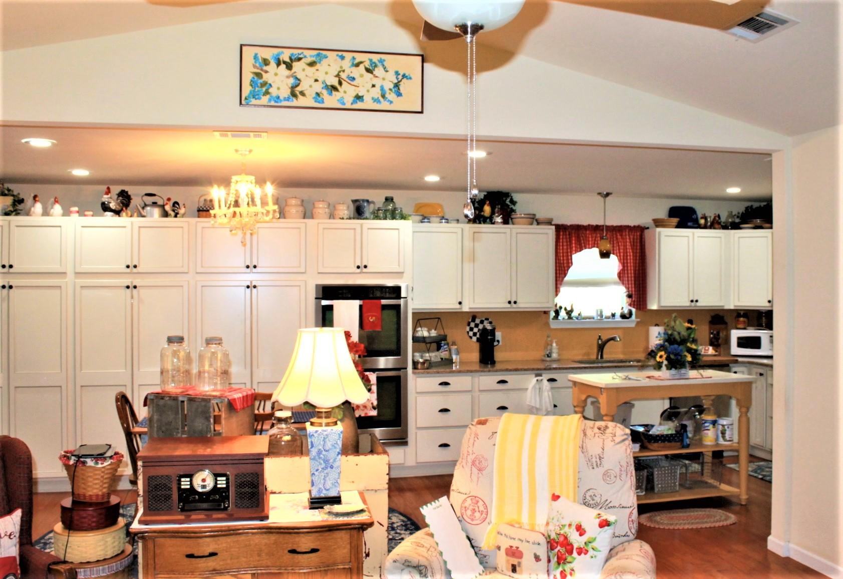 COUNTRYVIEW ESTATES 5TH ADDN - Residential