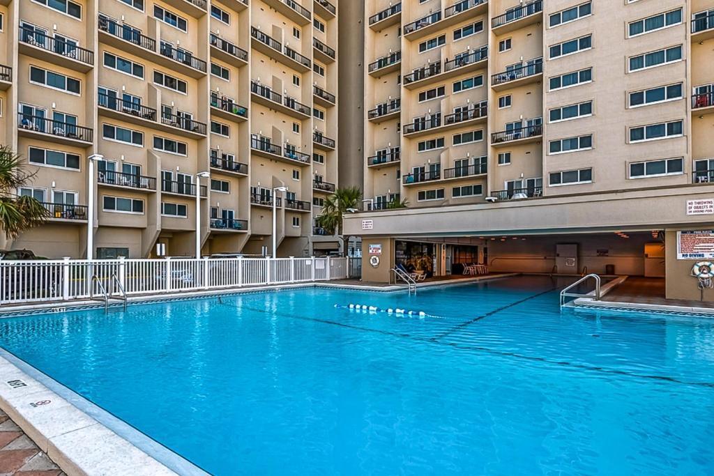 PINNACLE PORT PHASE 1-B - Residential