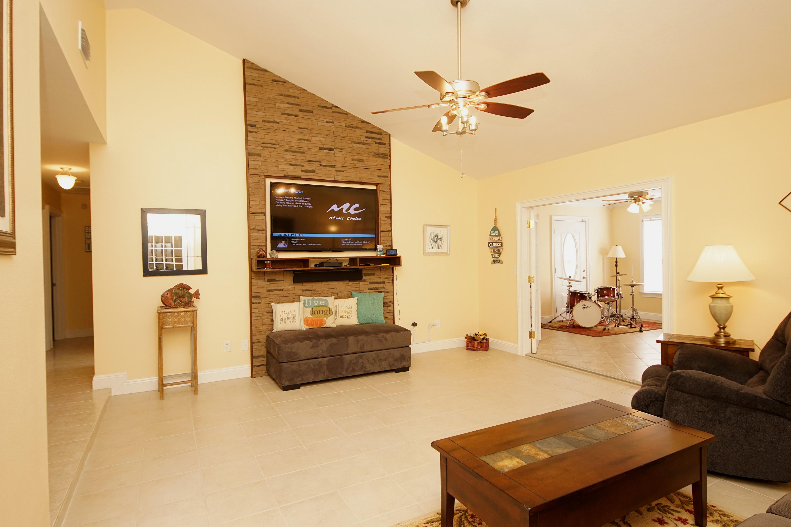 OAKRIDGE MANOR - Residential