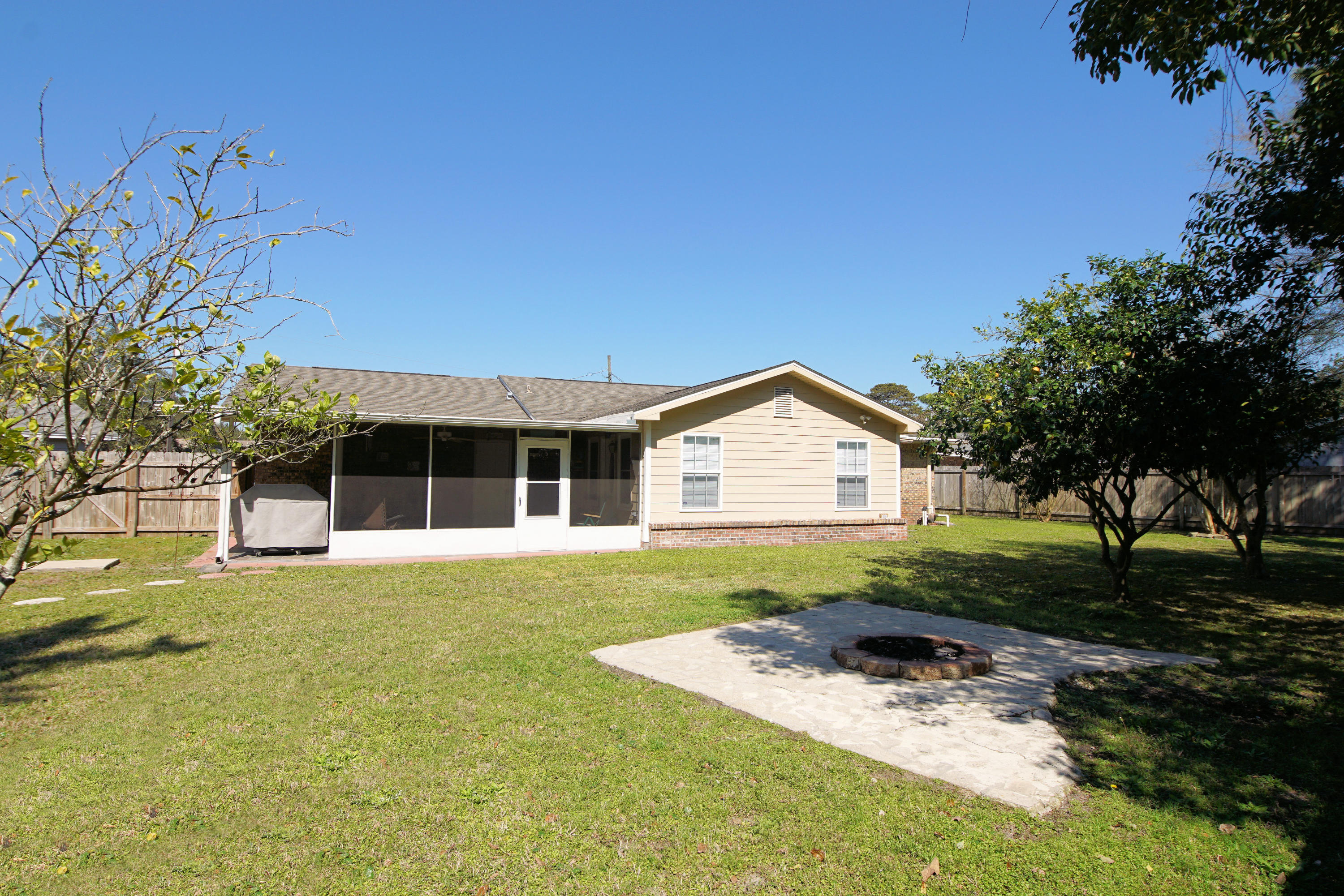 OAKRIDGE MANOR - Residential