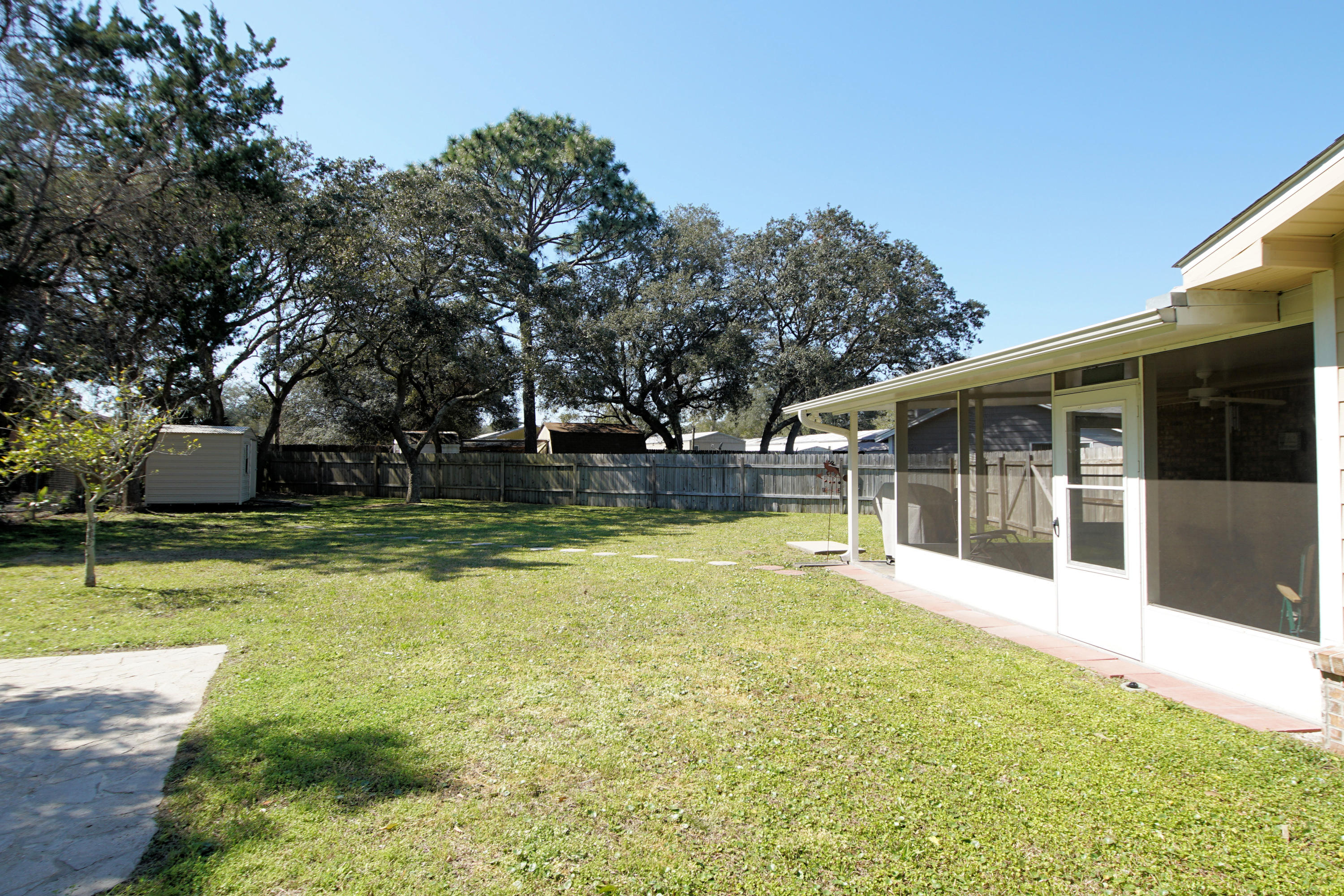 OAKRIDGE MANOR - Residential