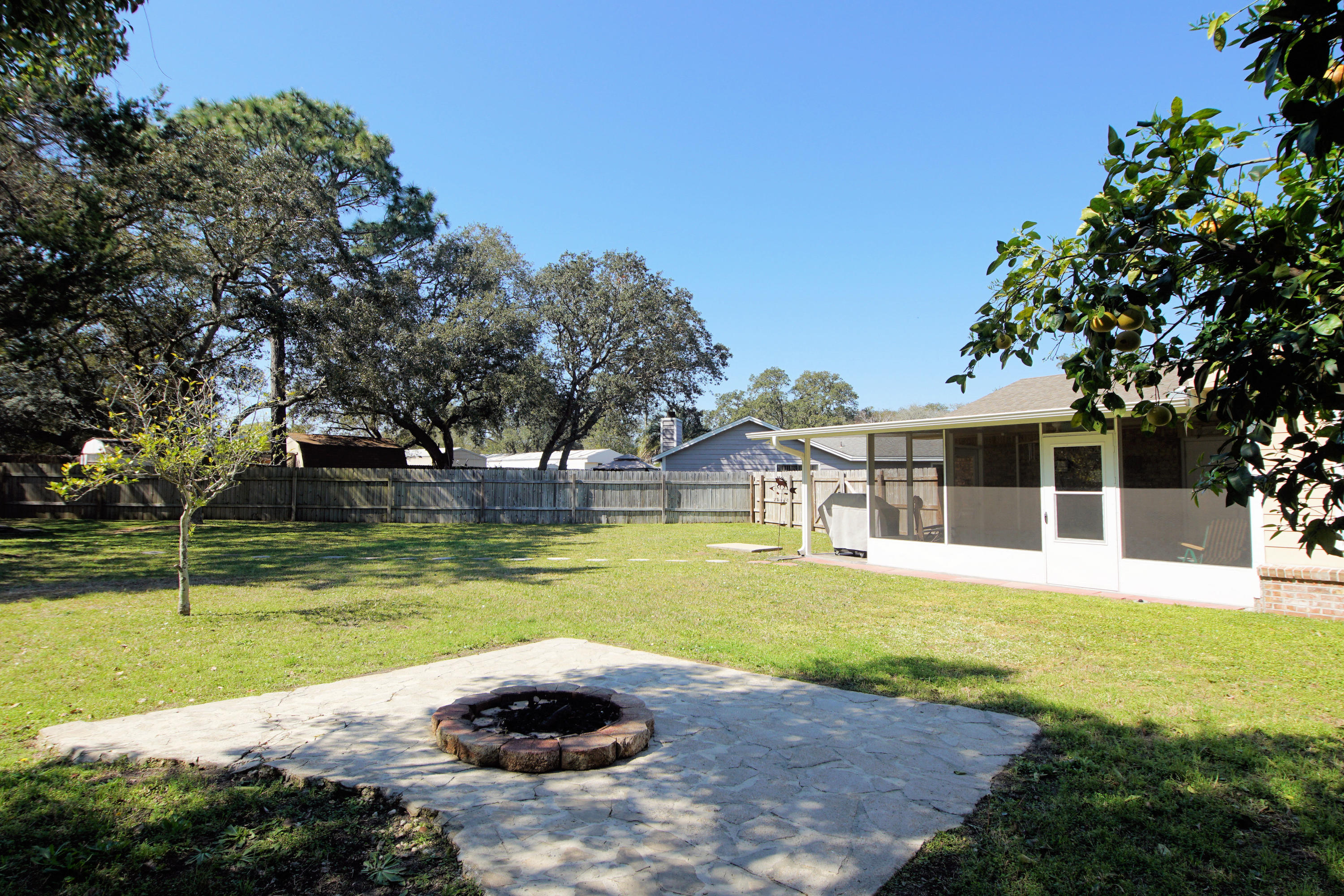 OAKRIDGE MANOR - Residential