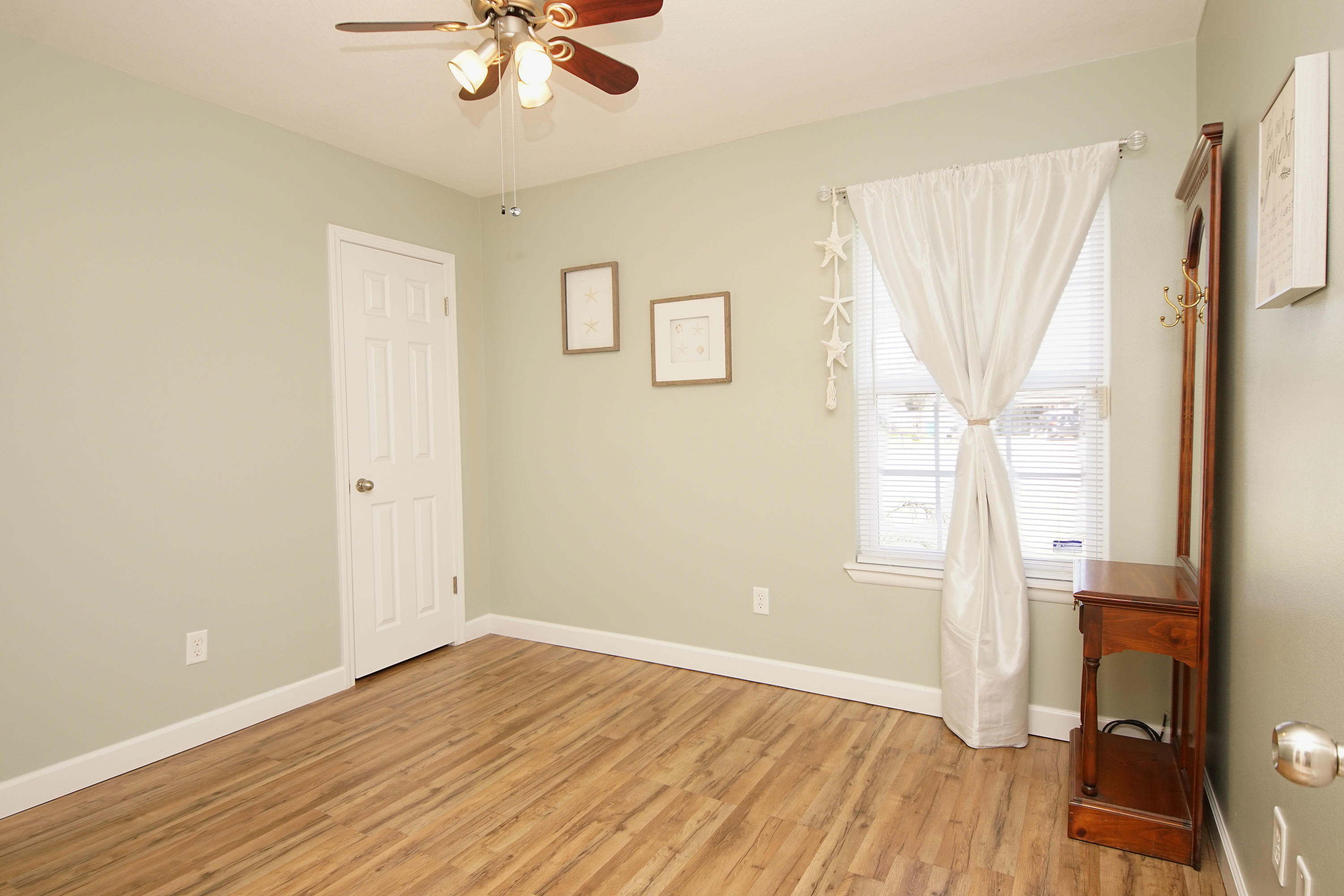 OAKRIDGE MANOR - Residential