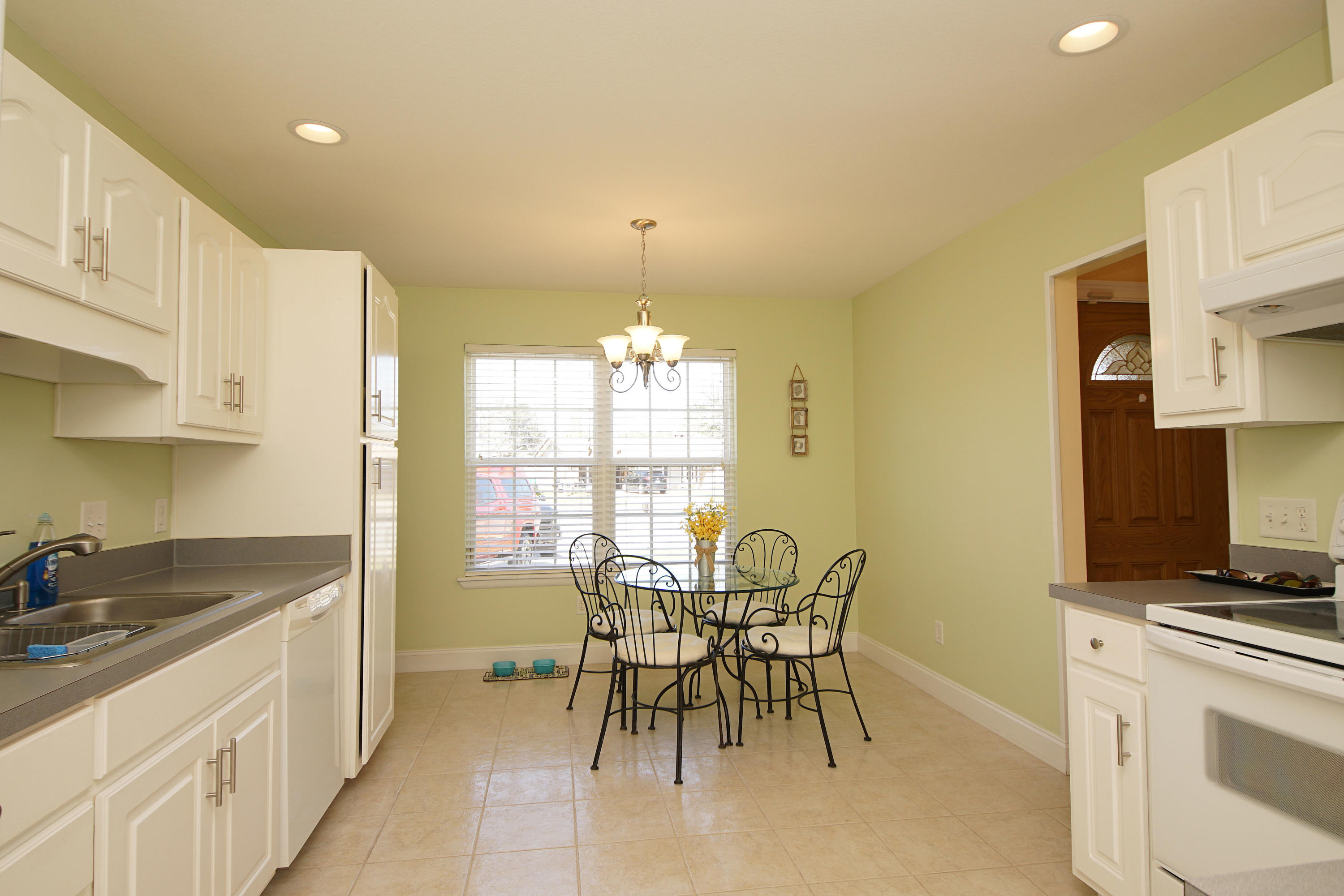 OAKRIDGE MANOR - Residential