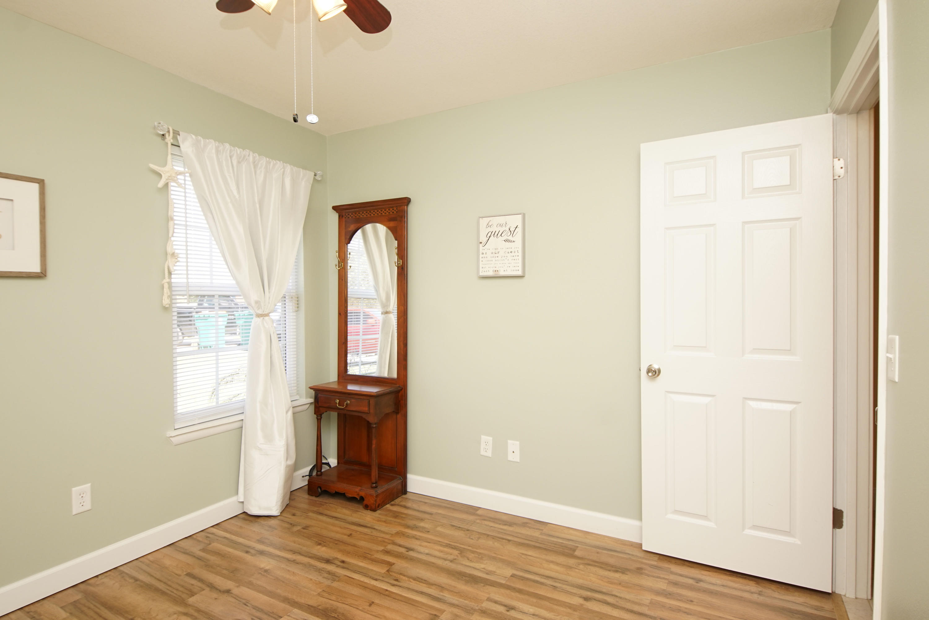 OAKRIDGE MANOR - Residential