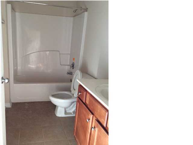 BRANDON OAKS - Residential Lease