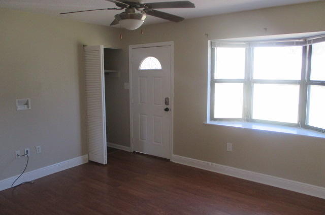 3RD ADD PARK PLACE E 100FT. OF LOT 5 BLK 12 - Residential Lease