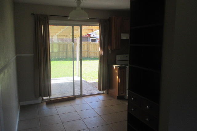 3RD ADD PARK PLACE E 100FT. OF LOT 5 BLK 12 - Residential Lease