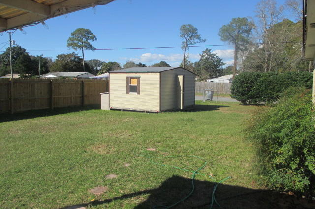 3RD ADD PARK PLACE E 100FT. OF LOT 5 BLK 12 - Residential Lease