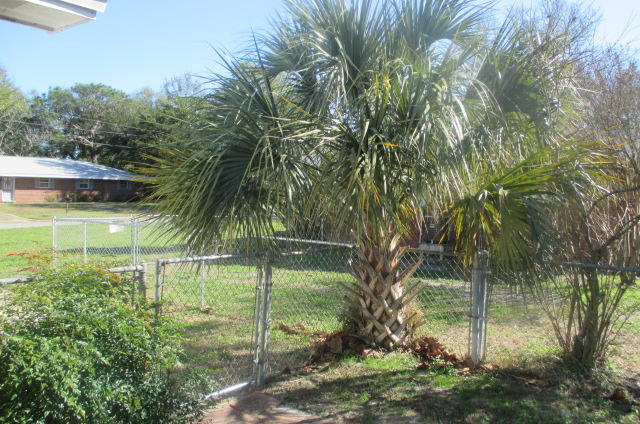 3RD ADD PARK PLACE E 100FT. OF LOT 5 BLK 12 - Residential Lease