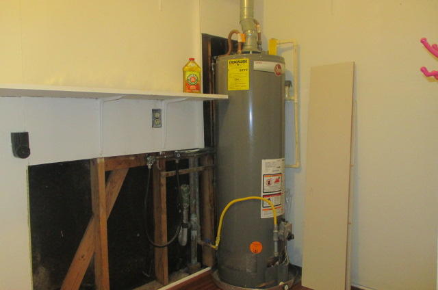 3RD ADD PARK PLACE E 100FT. OF LOT 5 BLK 12 - Residential Lease