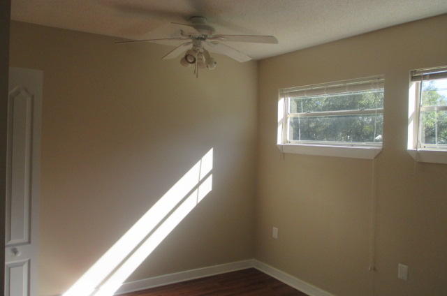 3RD ADD PARK PLACE E 100FT. OF LOT 5 BLK 12 - Residential Lease