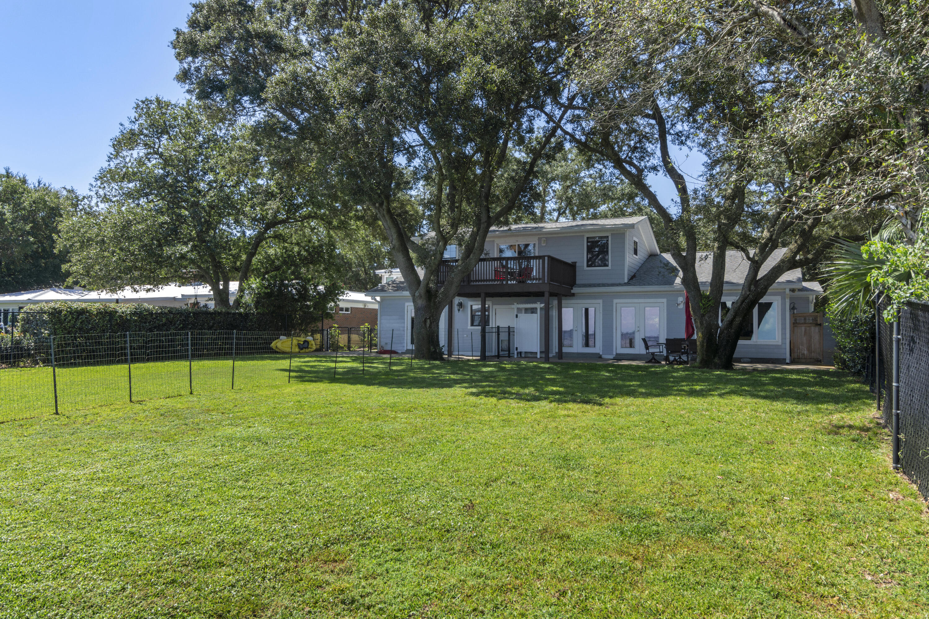 Elliots Point - Residential