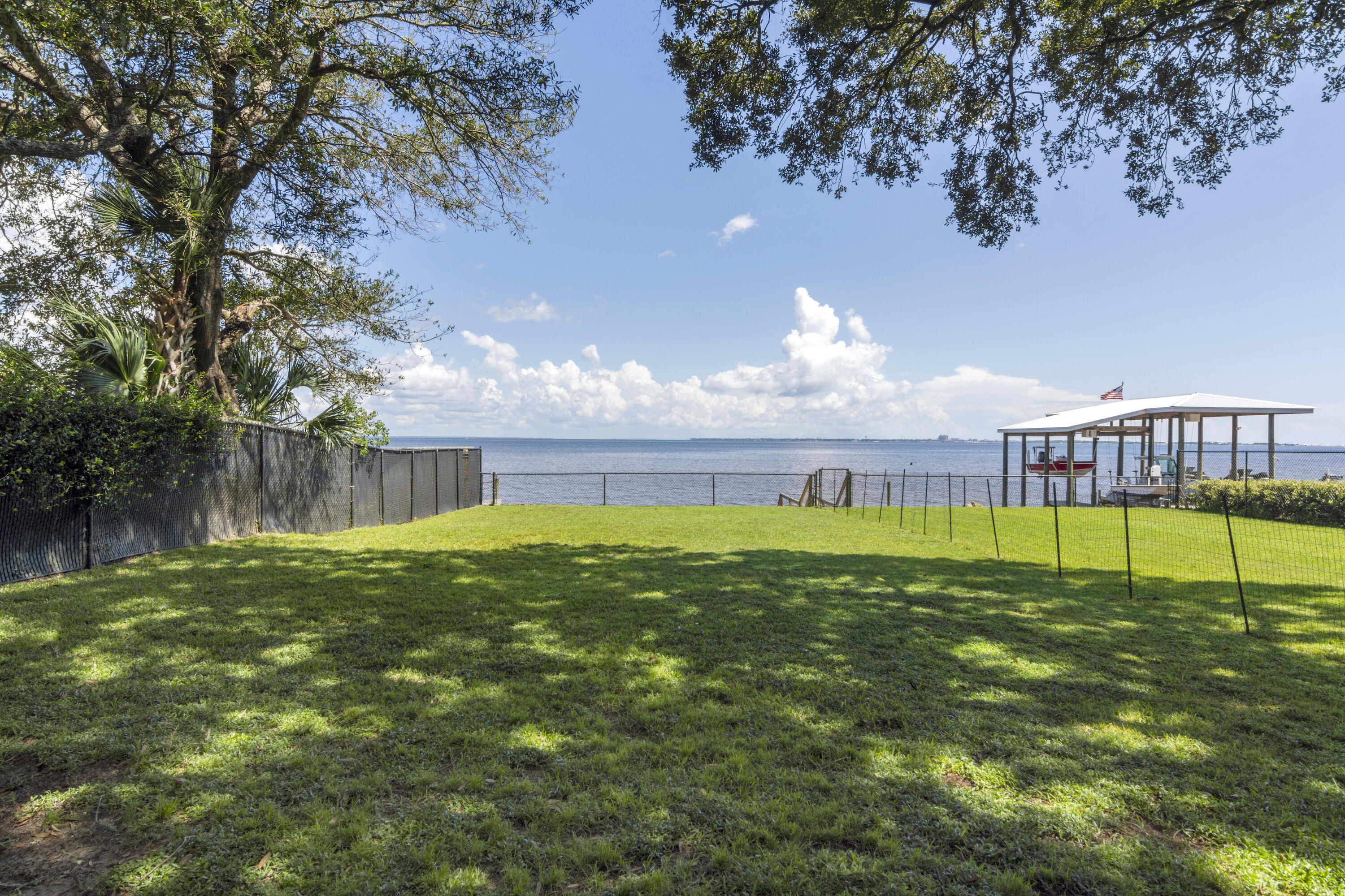 Elliots Point - Residential