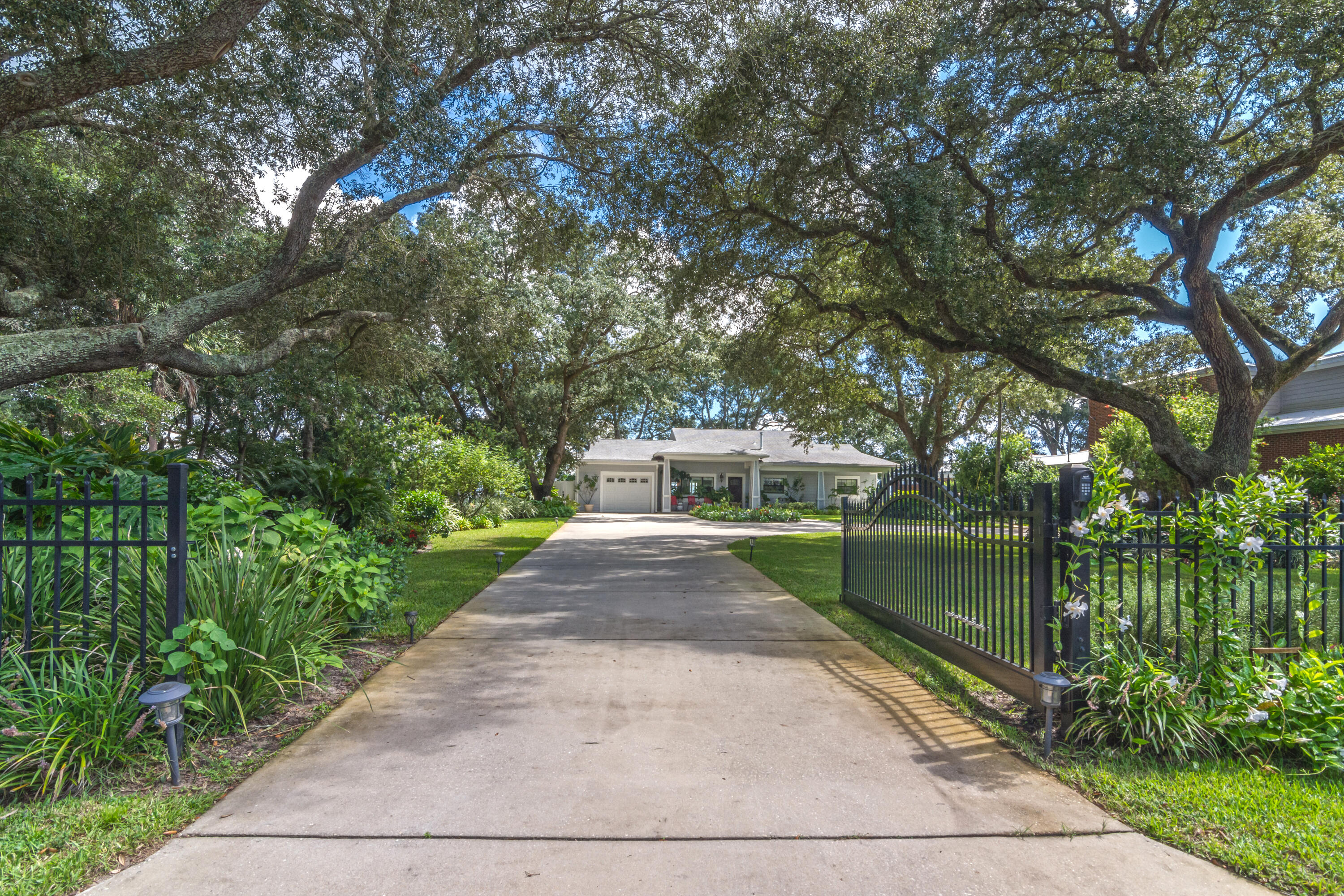 Elliots Point - Residential