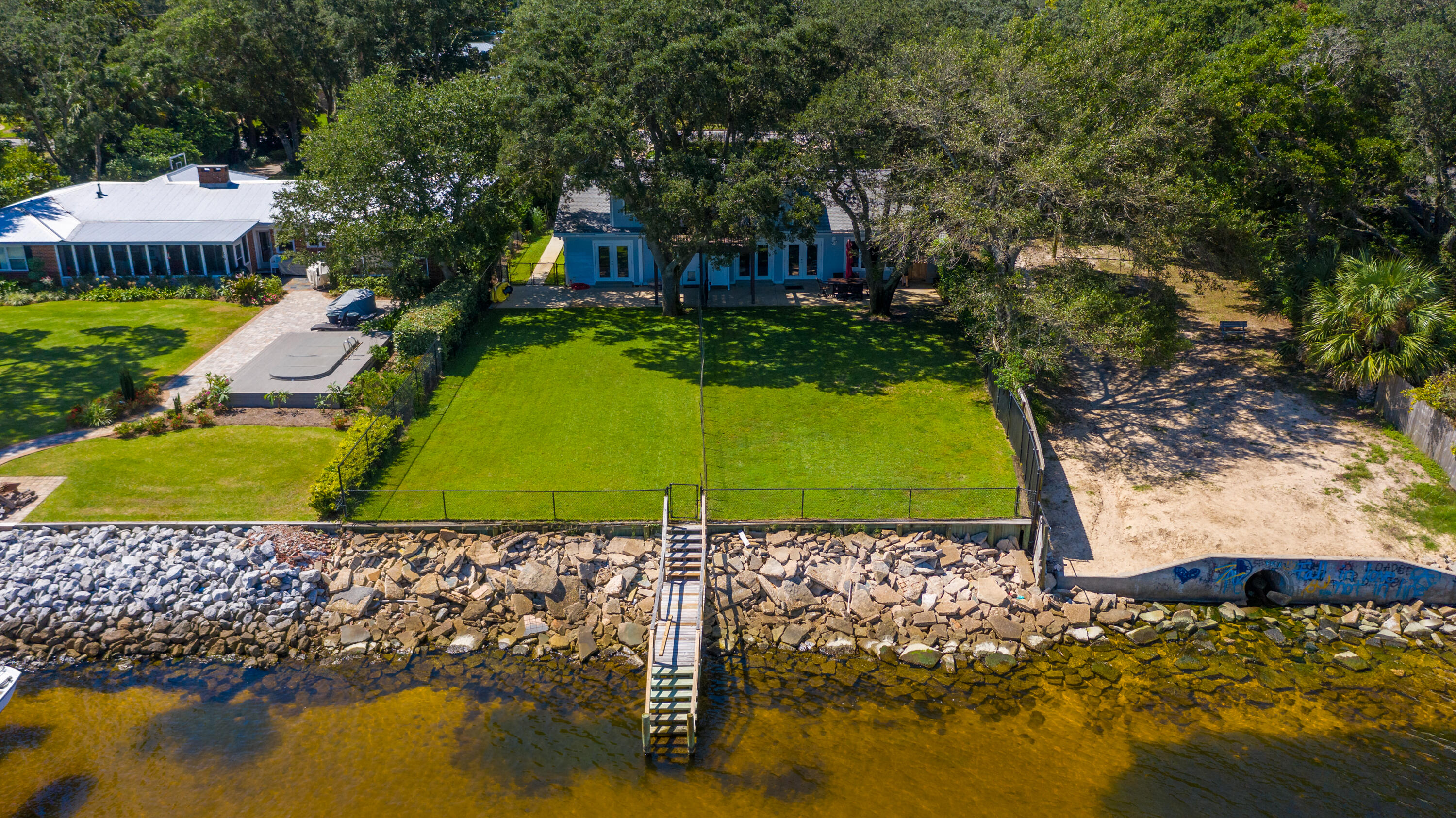 Elliots Point - Residential