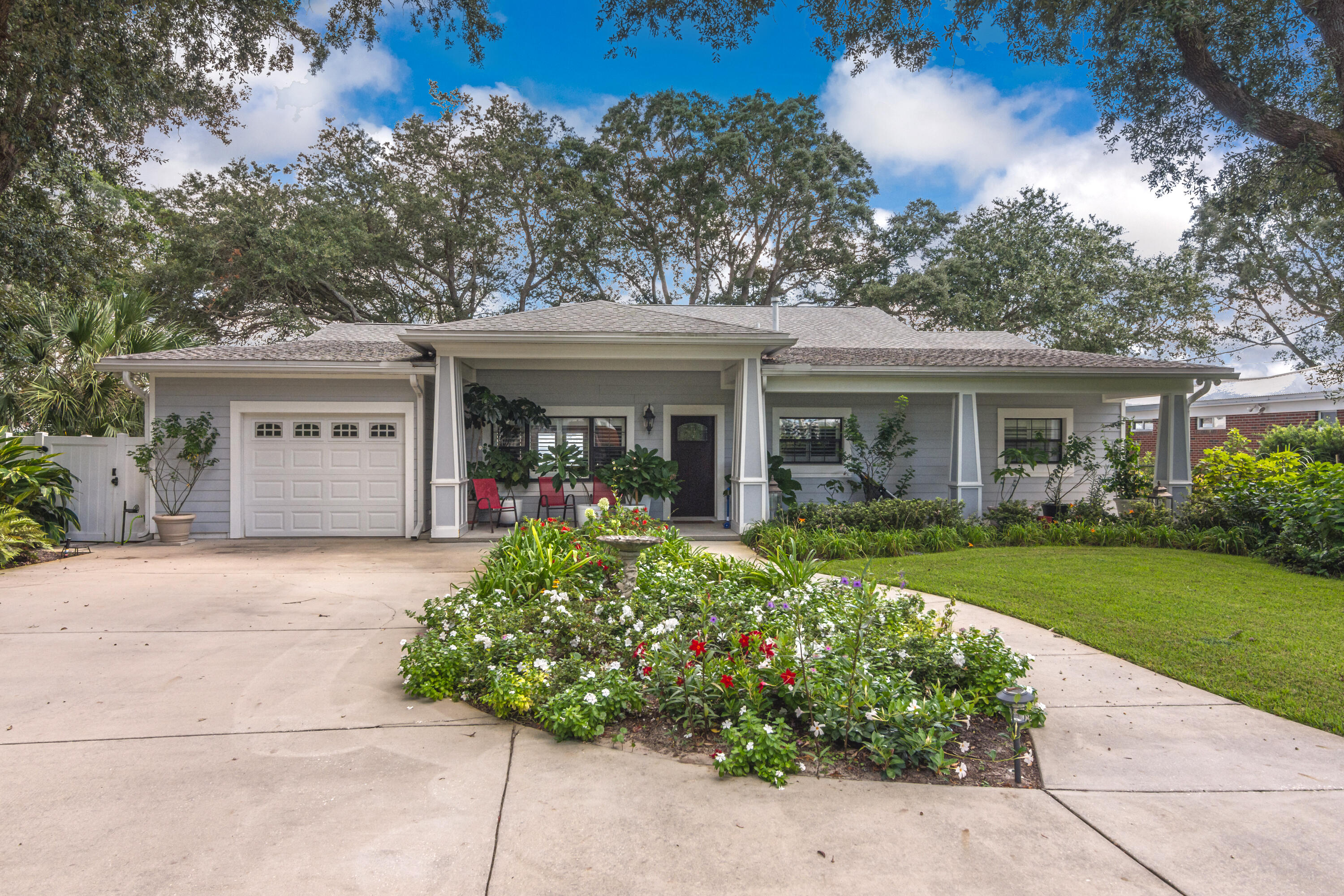 Elliots Point - Residential