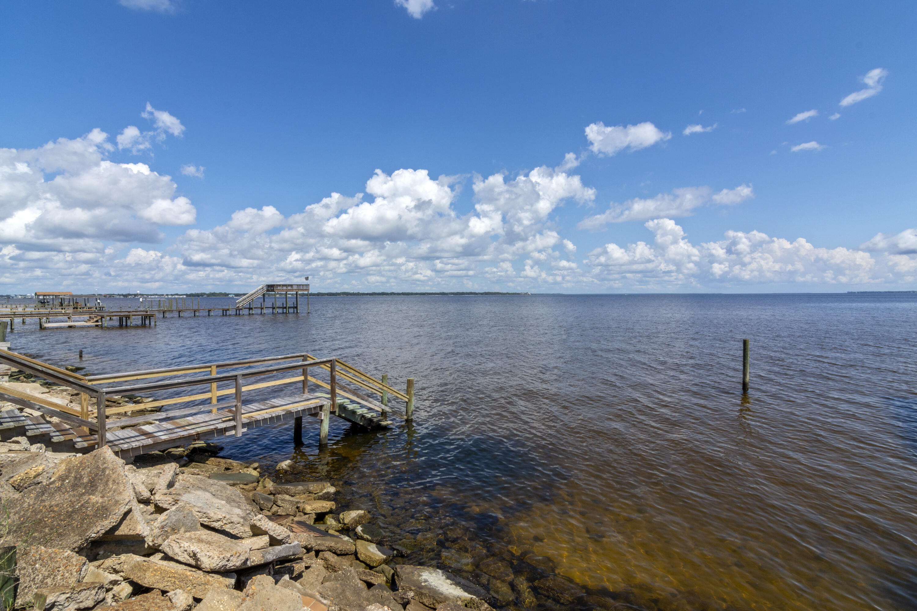 Elliots Point - Residential