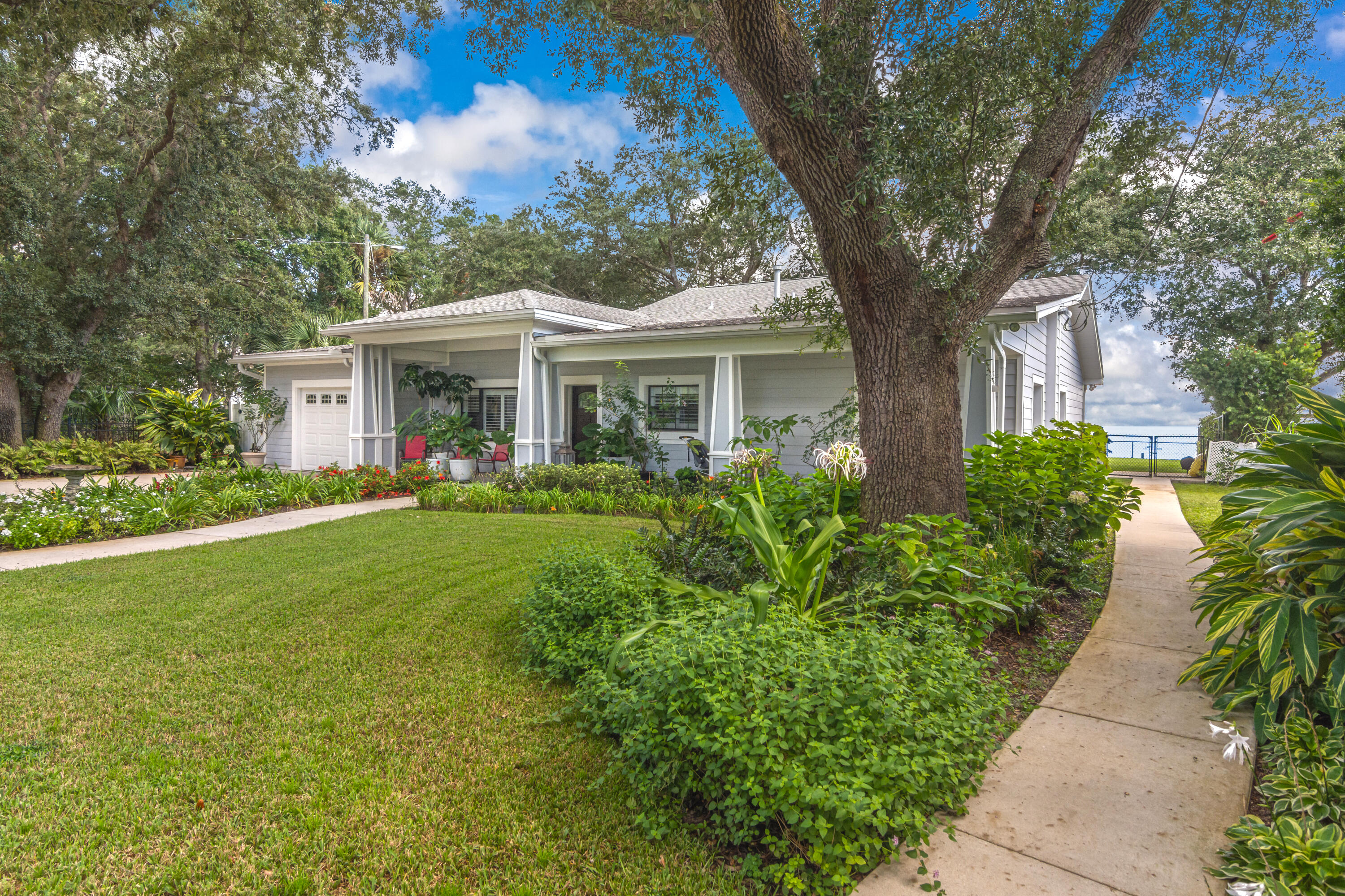 Elliots Point - Residential