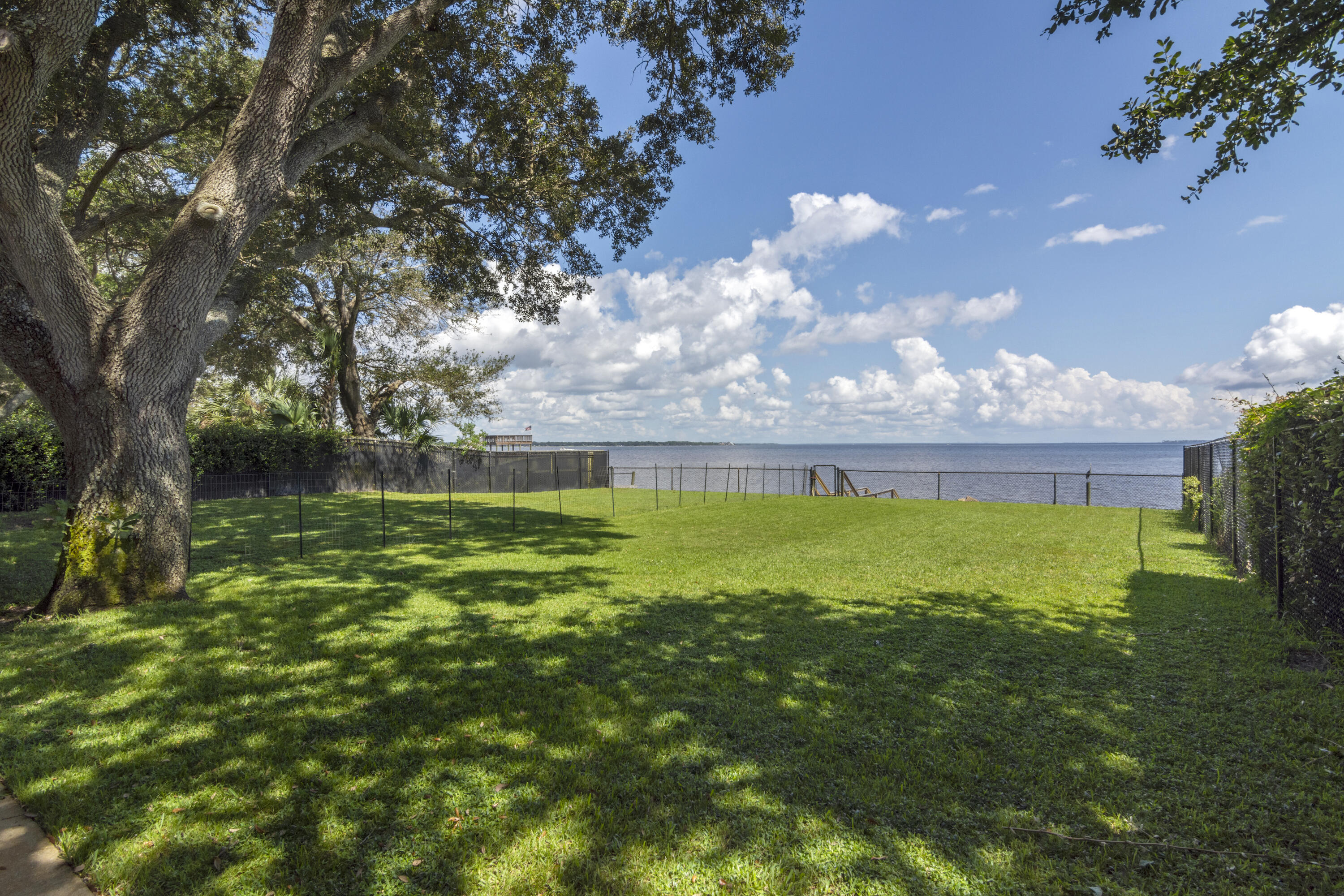 Elliots Point - Residential