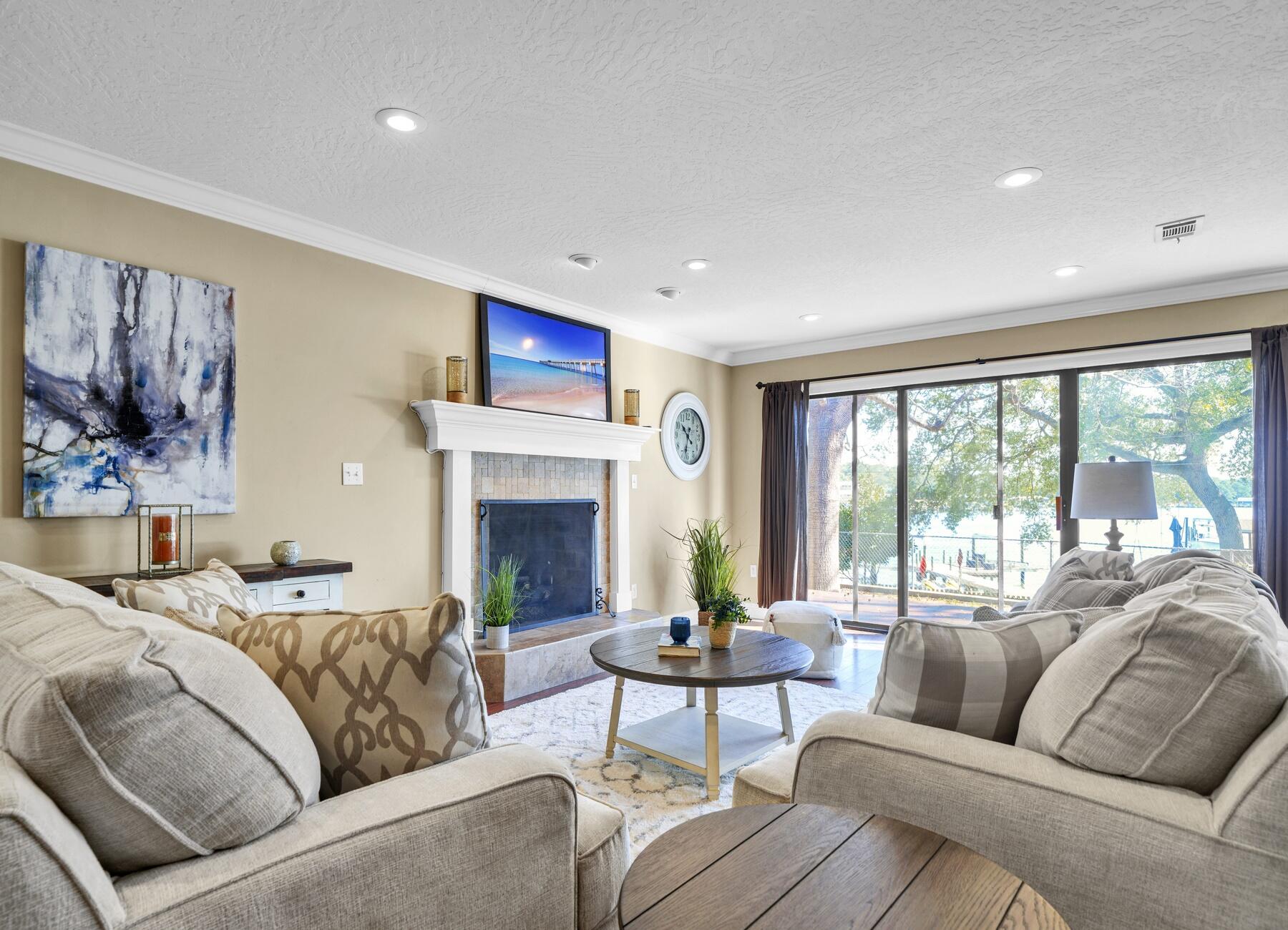 BAYOU WOODS 3RD ADDN - Residential