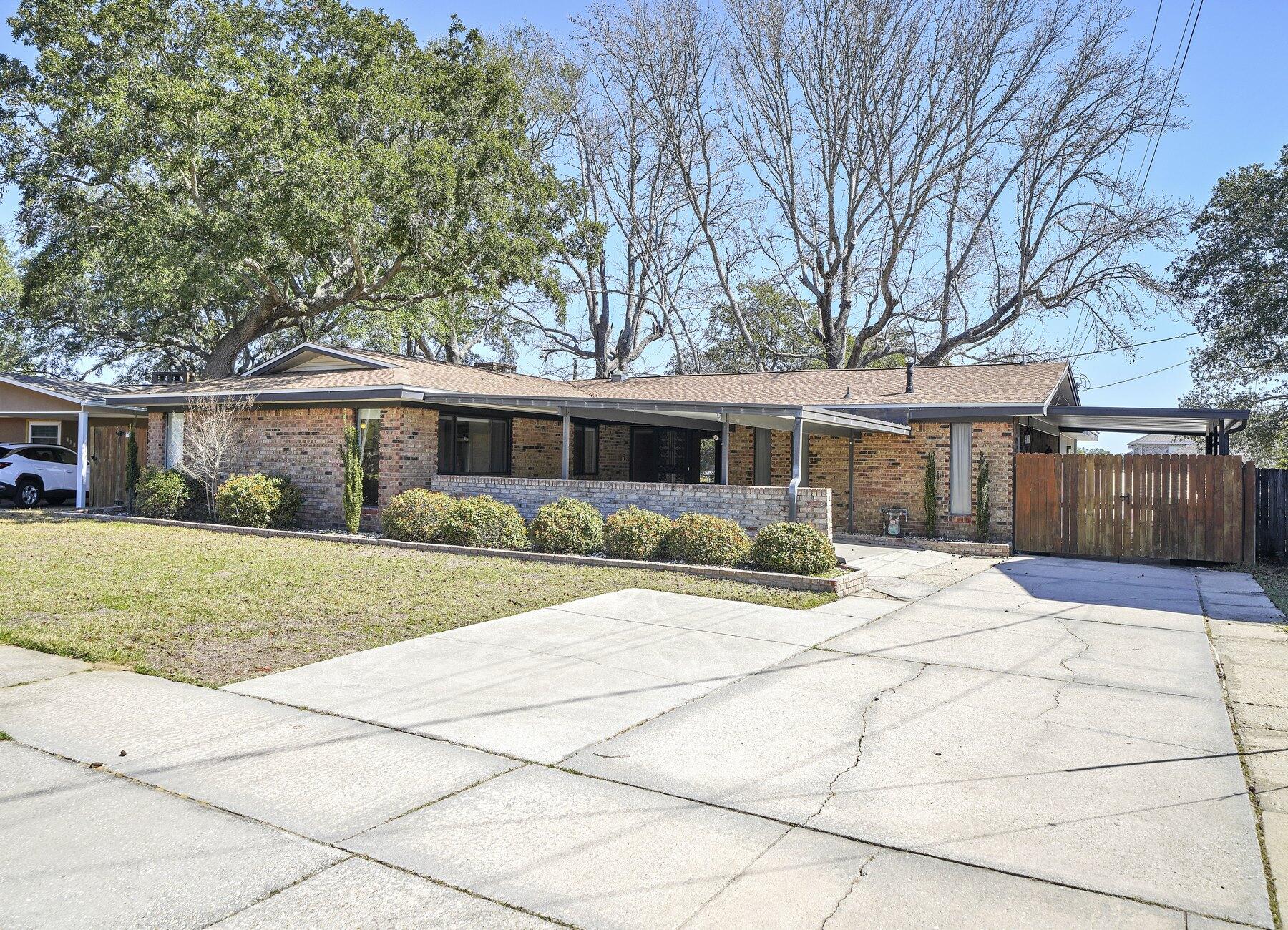 BAYOU WOODS 3RD ADDN - Residential