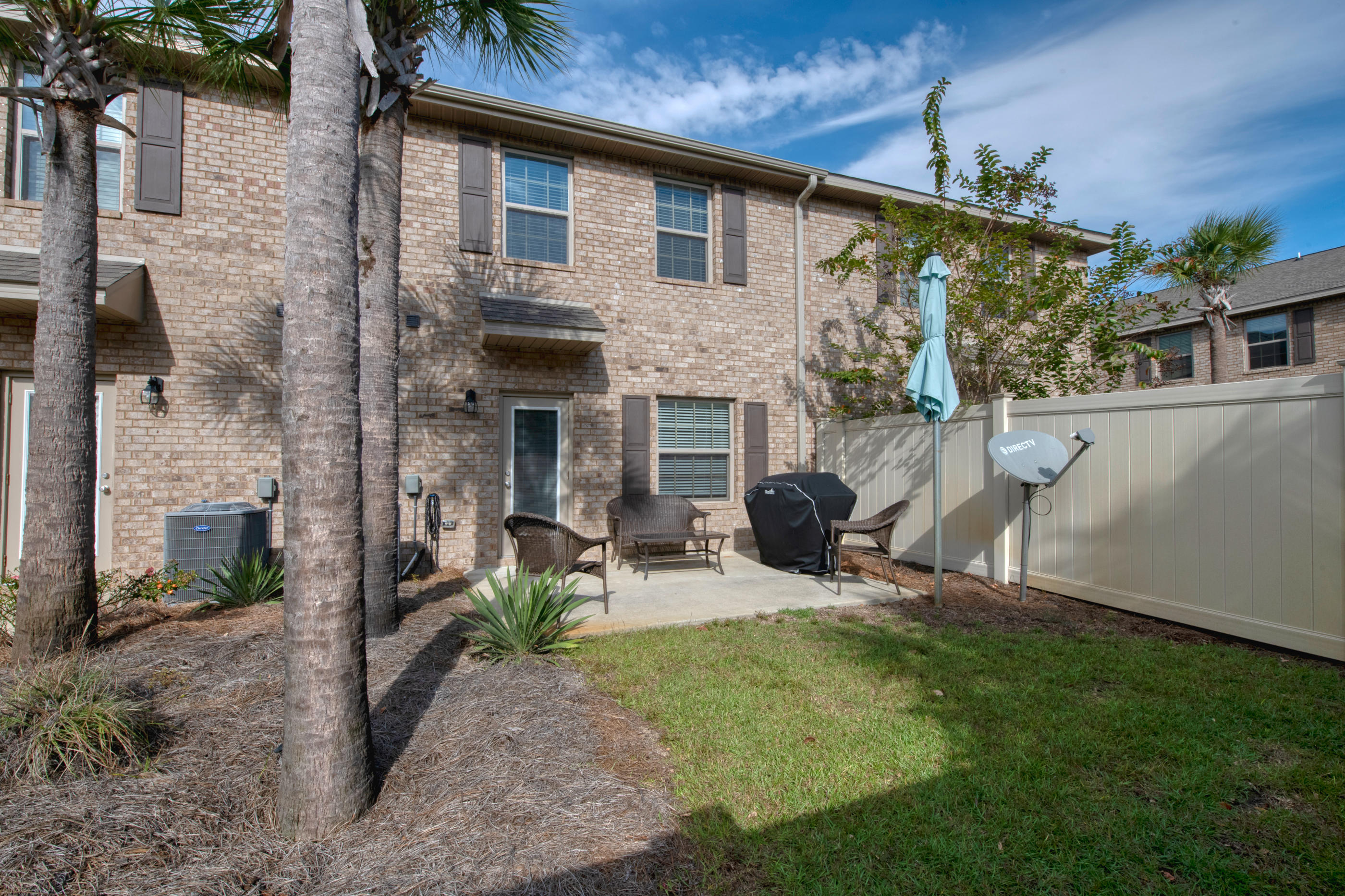 RESERVE POINTE - Residential