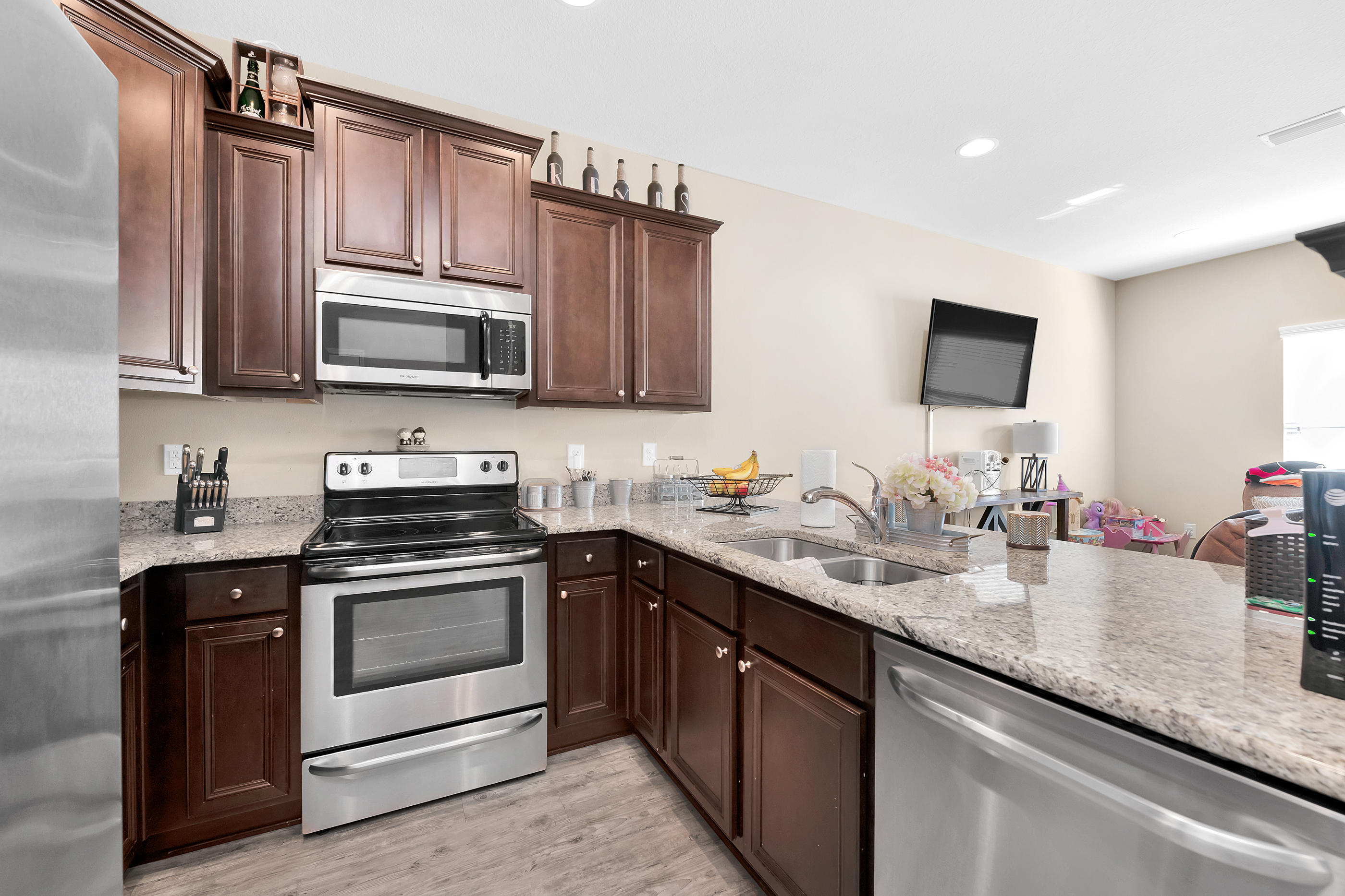 RESERVE POINTE - Residential