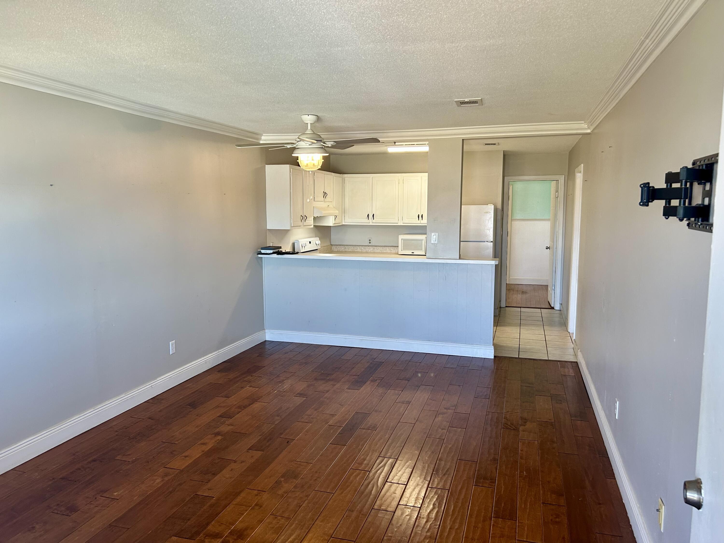 BAYVIEW WATERS CONDO - Residential Lease
