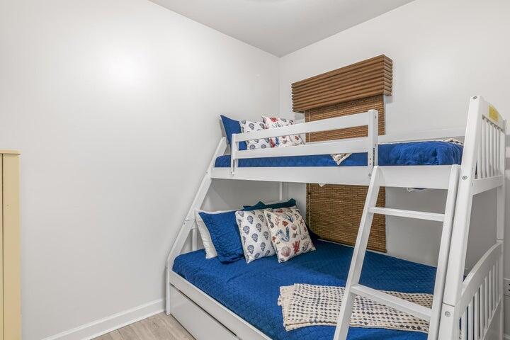 STERLING SHORES - Residential