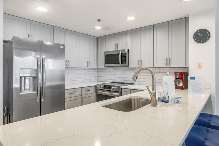 STERLING SHORES - Residential