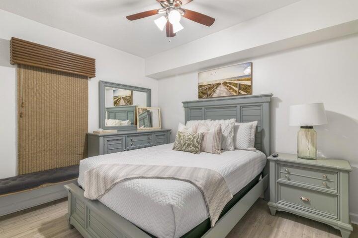 STERLING SHORES - Residential