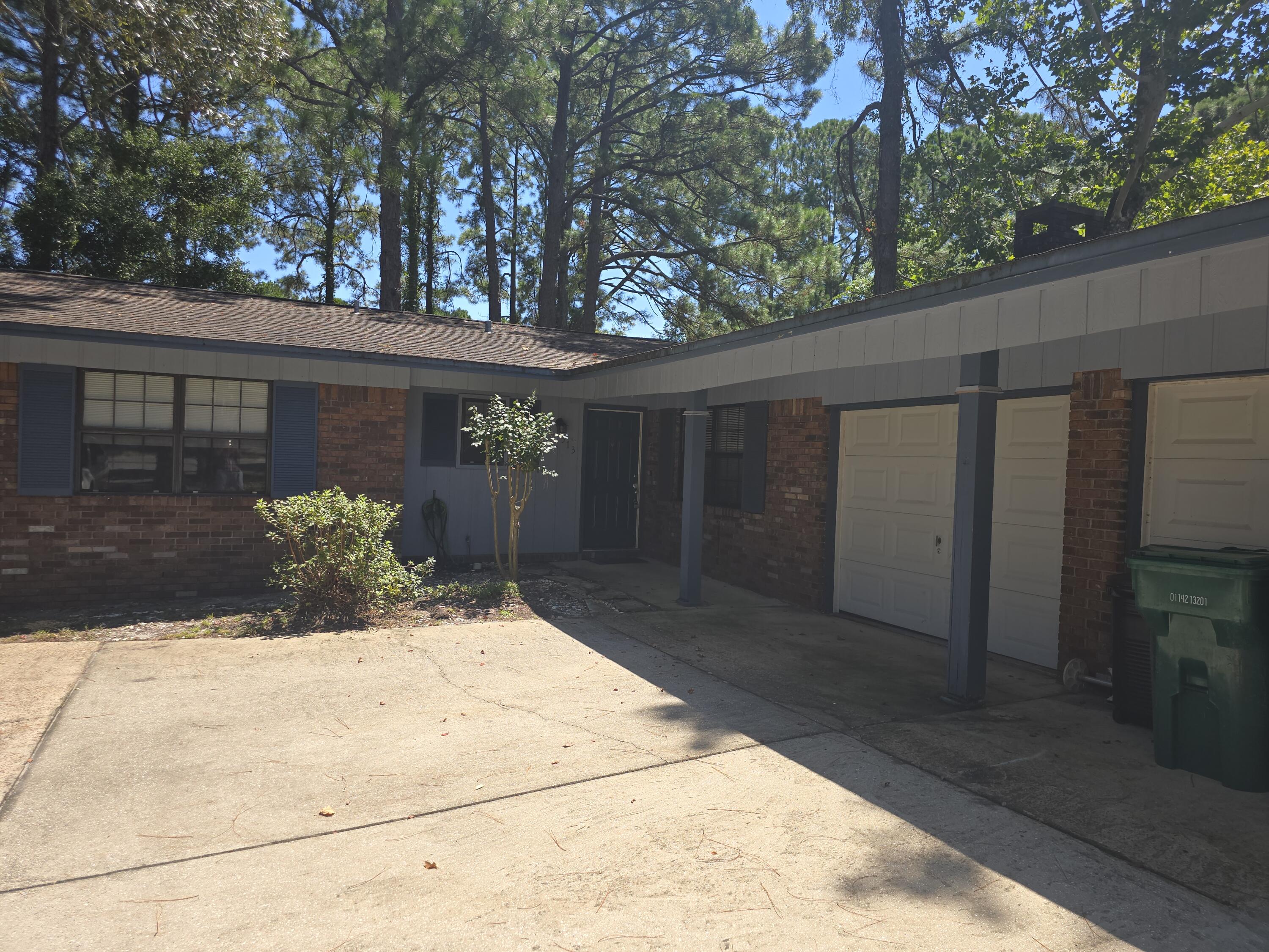 BERKSHIRE WOODS - Residential Lease
