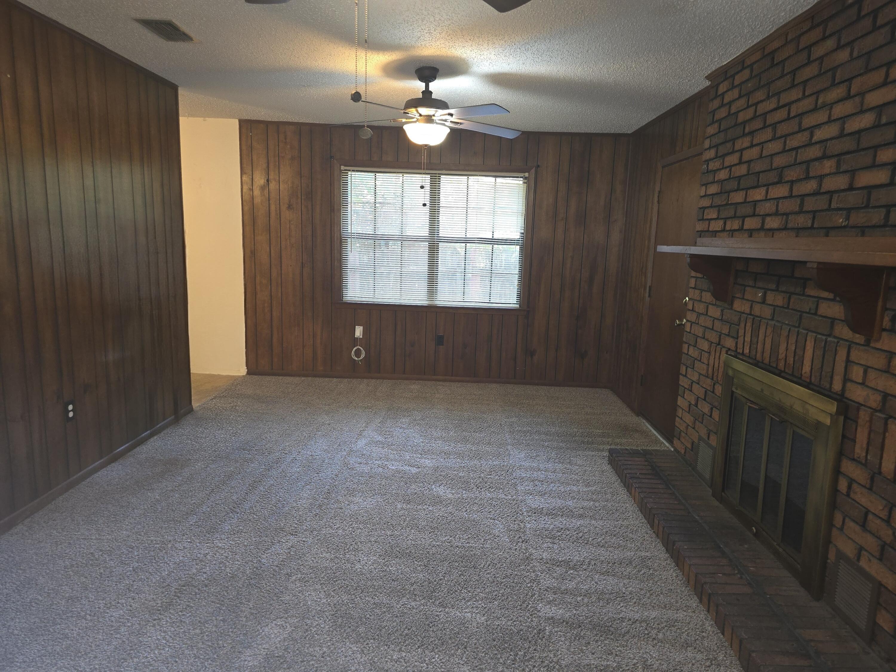 BERKSHIRE WOODS - Residential Lease