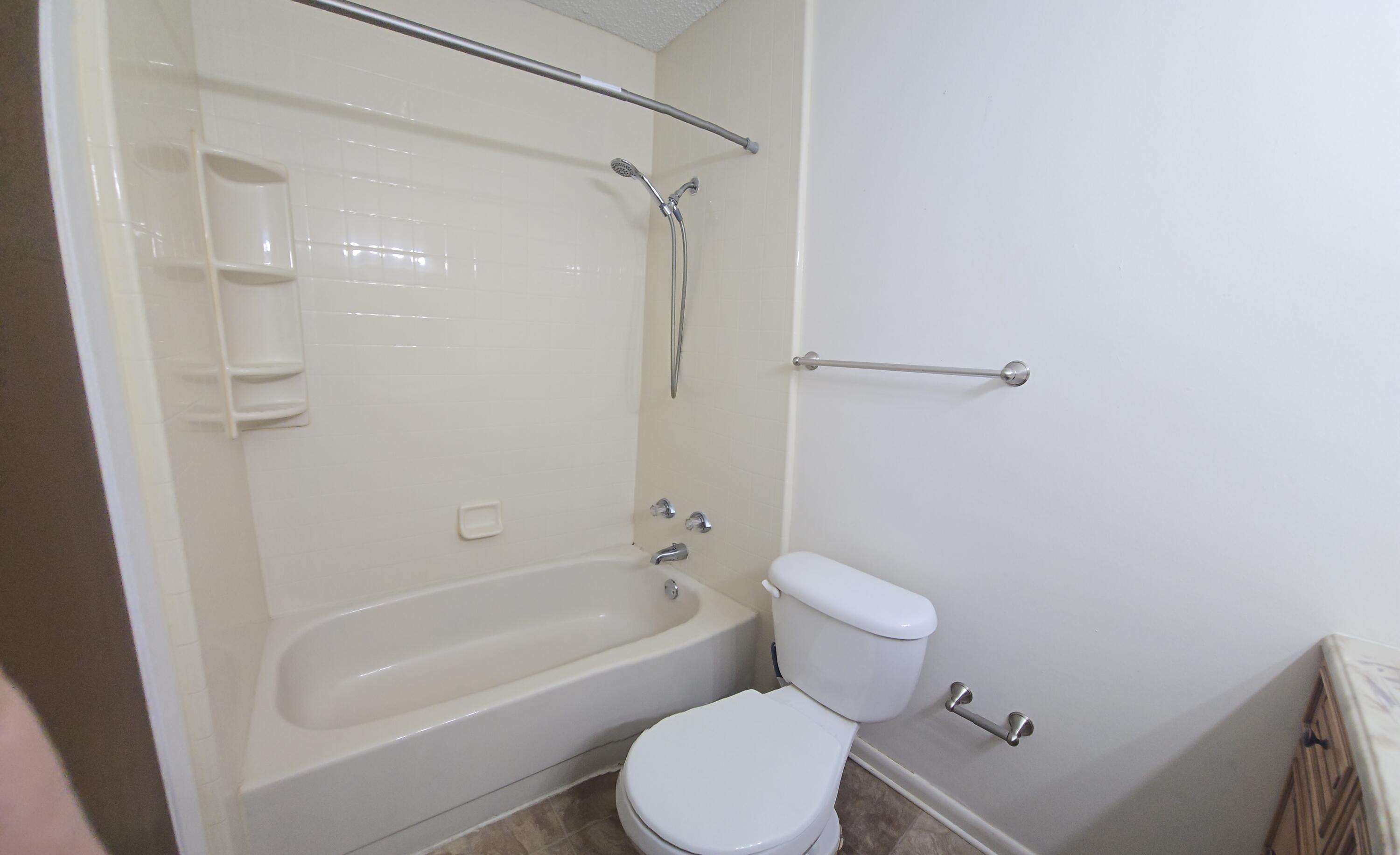 BERKSHIRE WOODS - Residential Lease