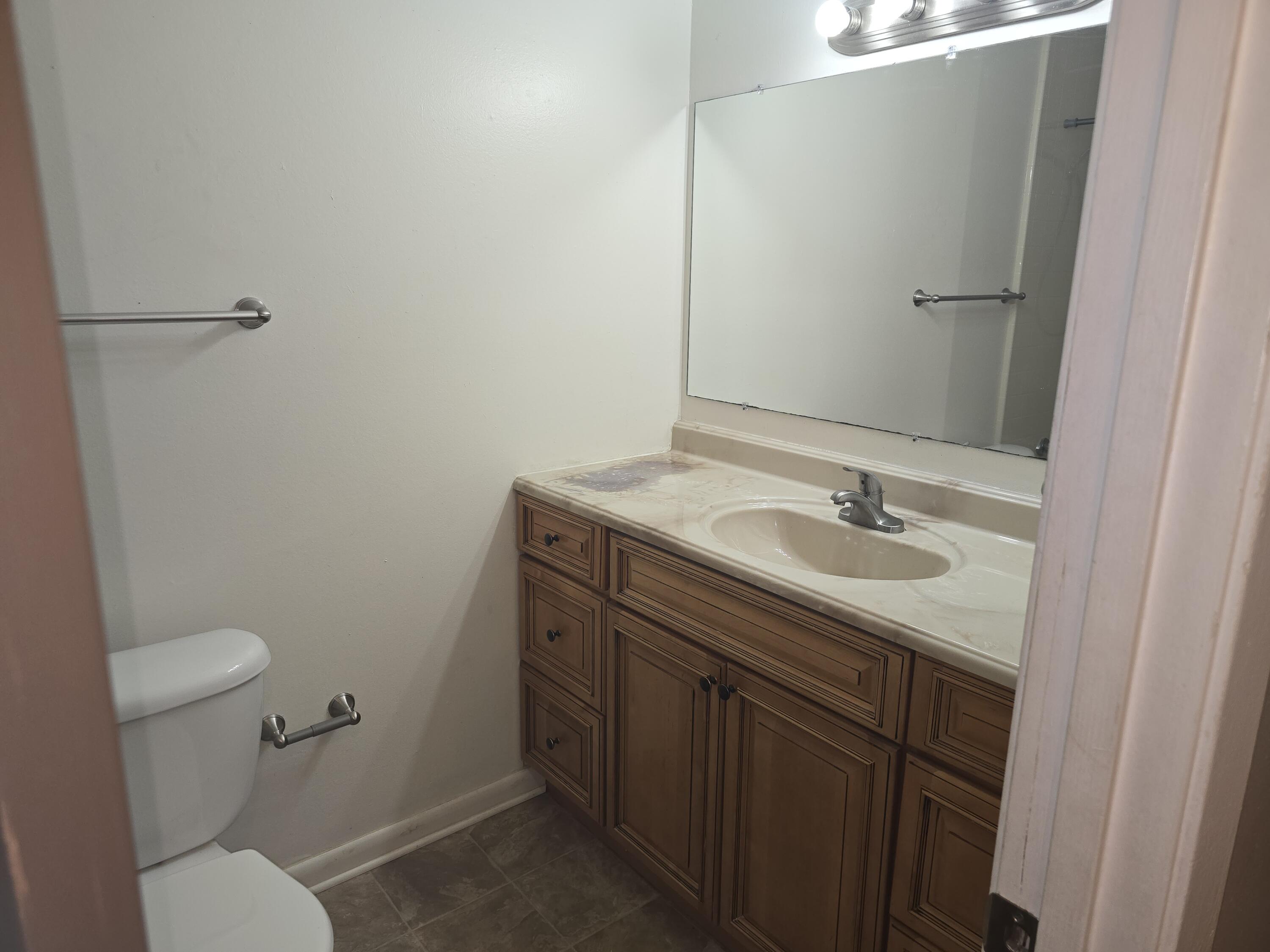 BERKSHIRE WOODS - Residential Lease