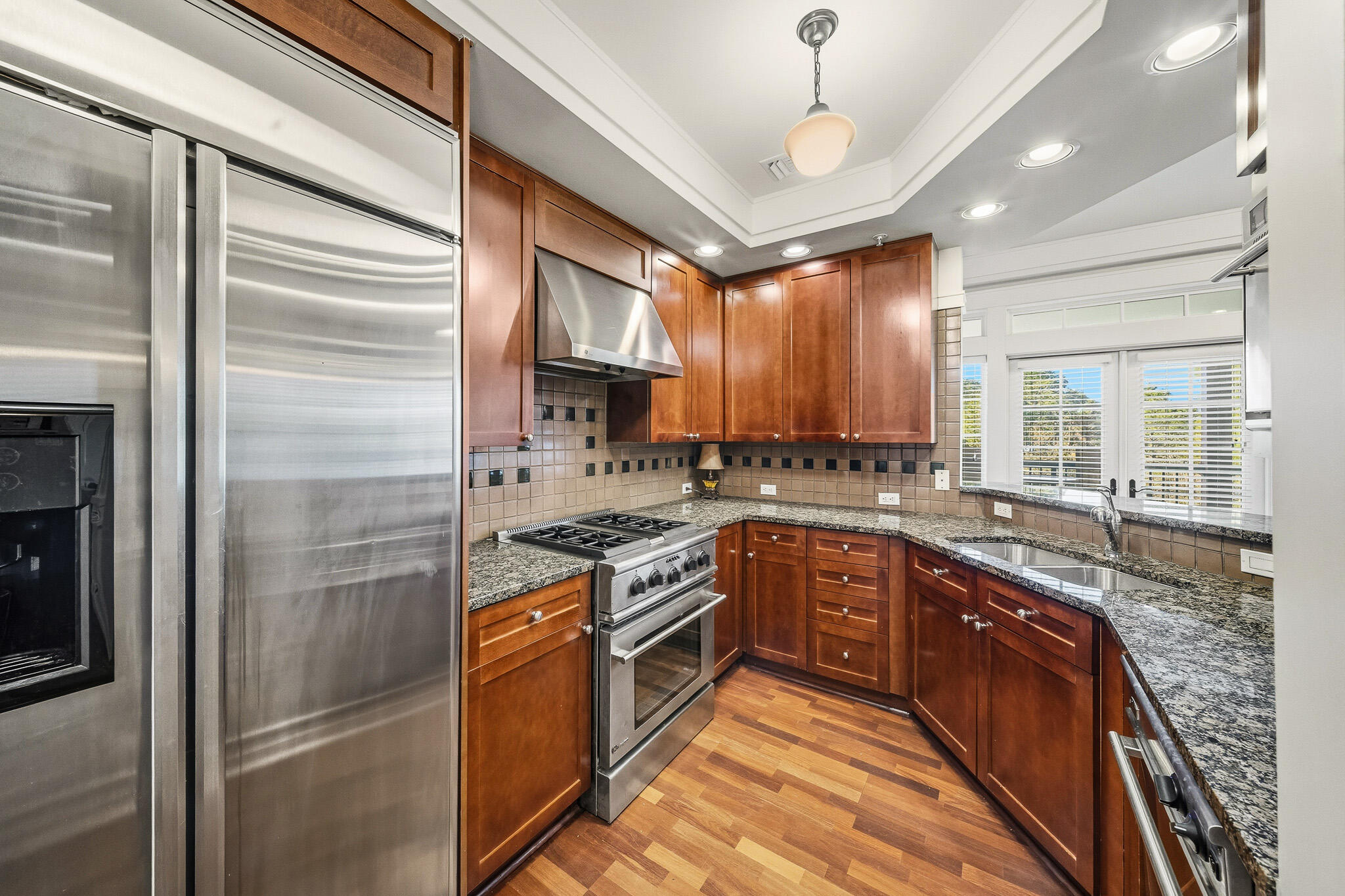 LAKESIDE LODGE AT PROSPECT POINT - Residential