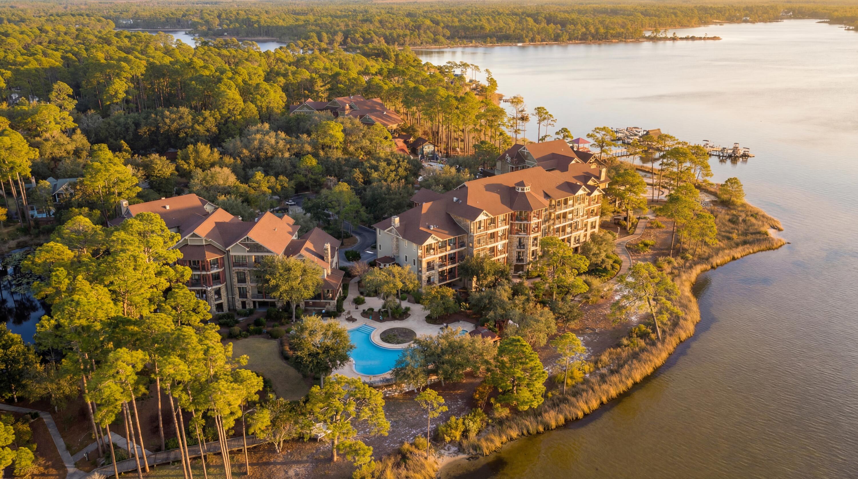LAKESIDE LODGE AT PROSPECT POINT - Residential