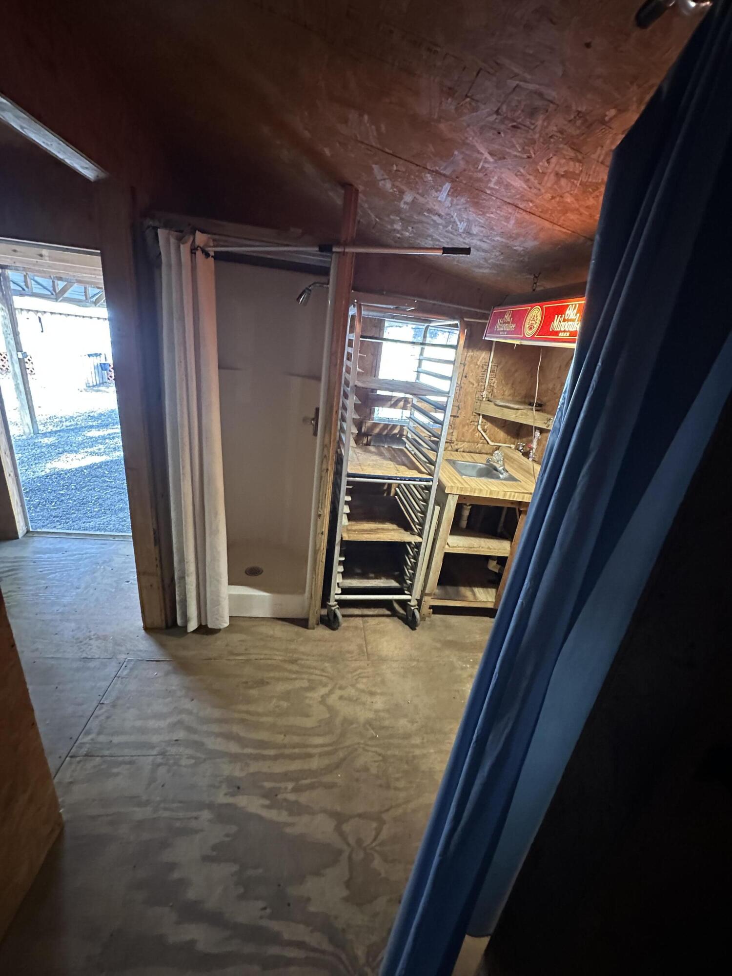 NO RECORDED SUBDIVISION - Residential