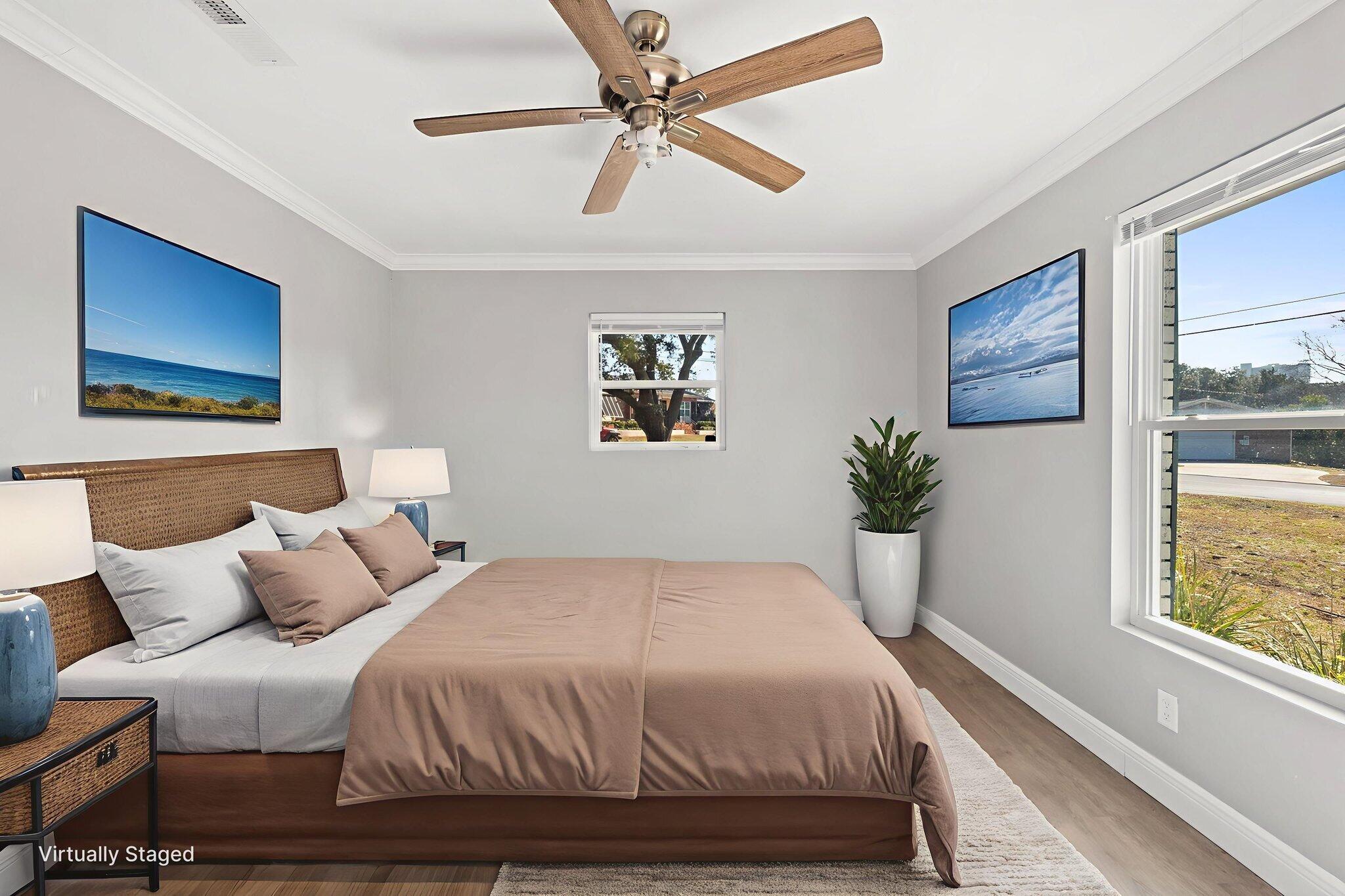 LAKESIDE VILLAS - Residential