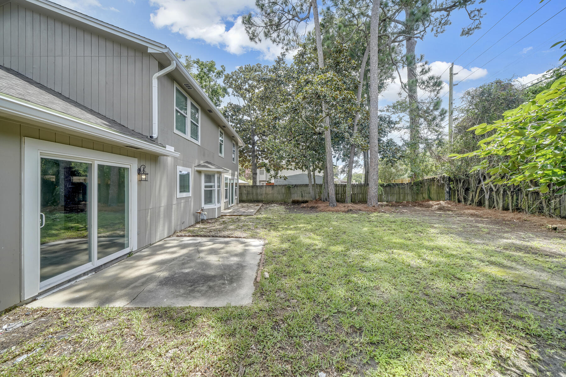 MARY ESTHER - Residential