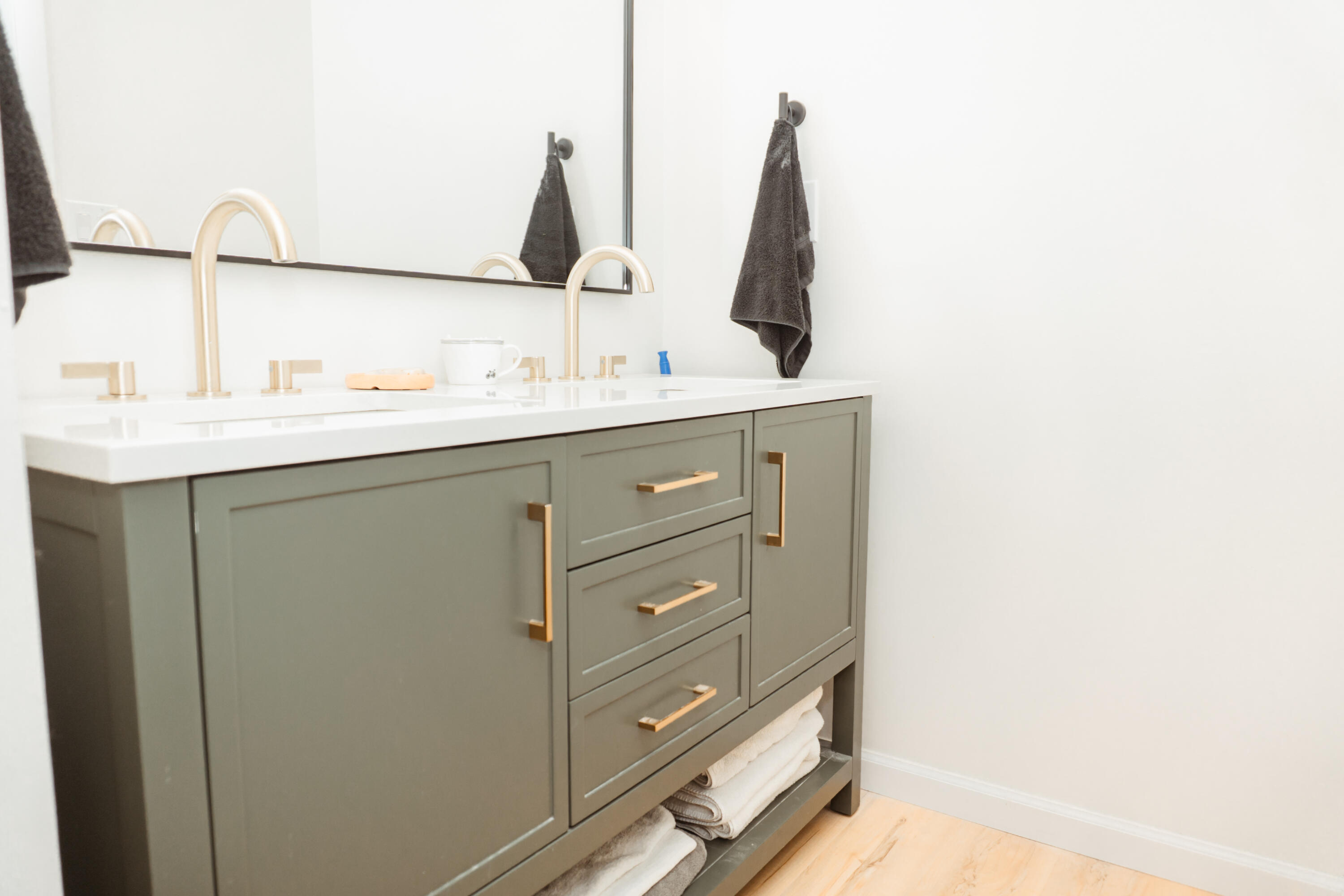 PAGE PLACE - Residential Lease