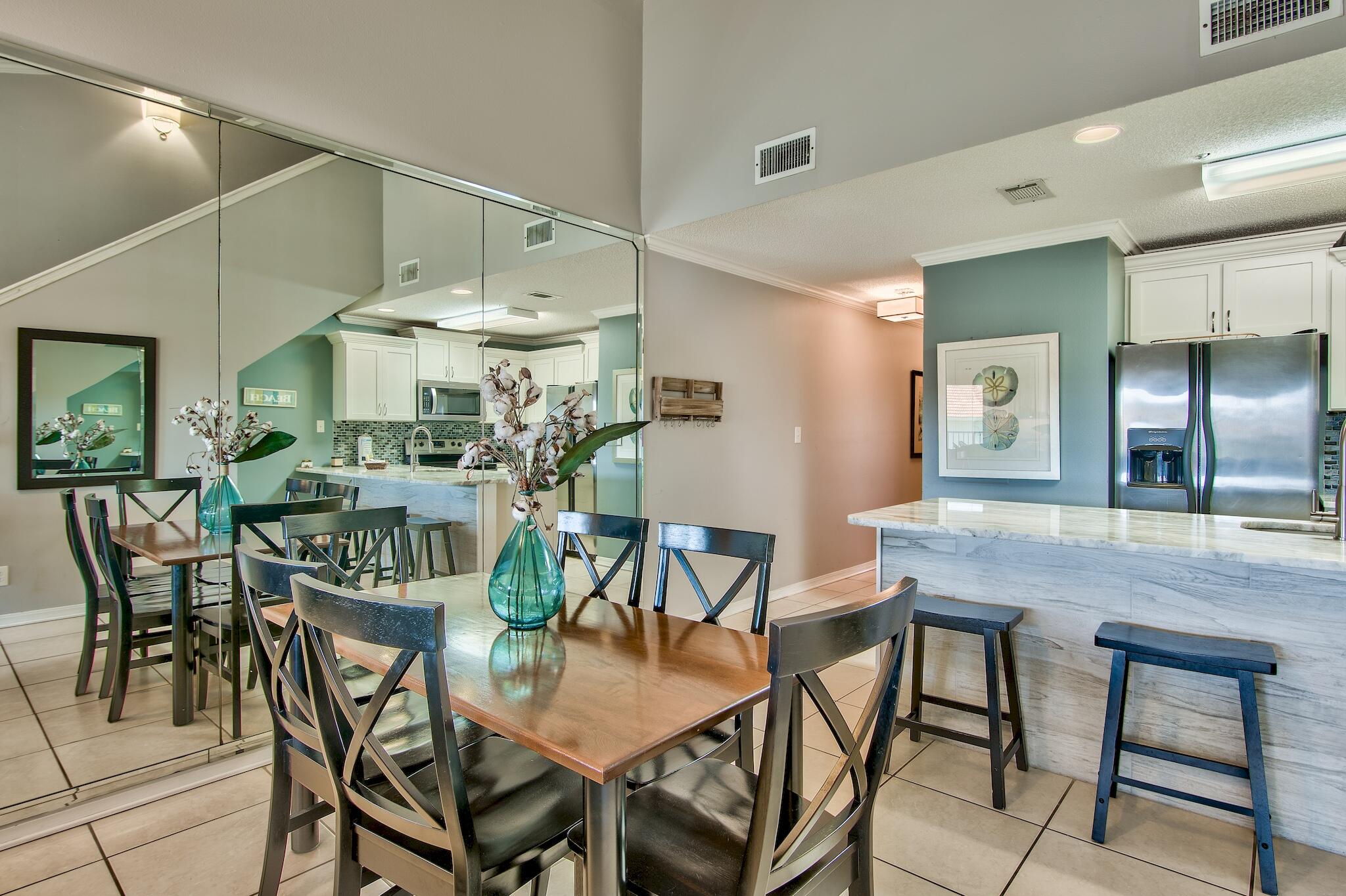 MARAVILLA CONDO 2 - Residential