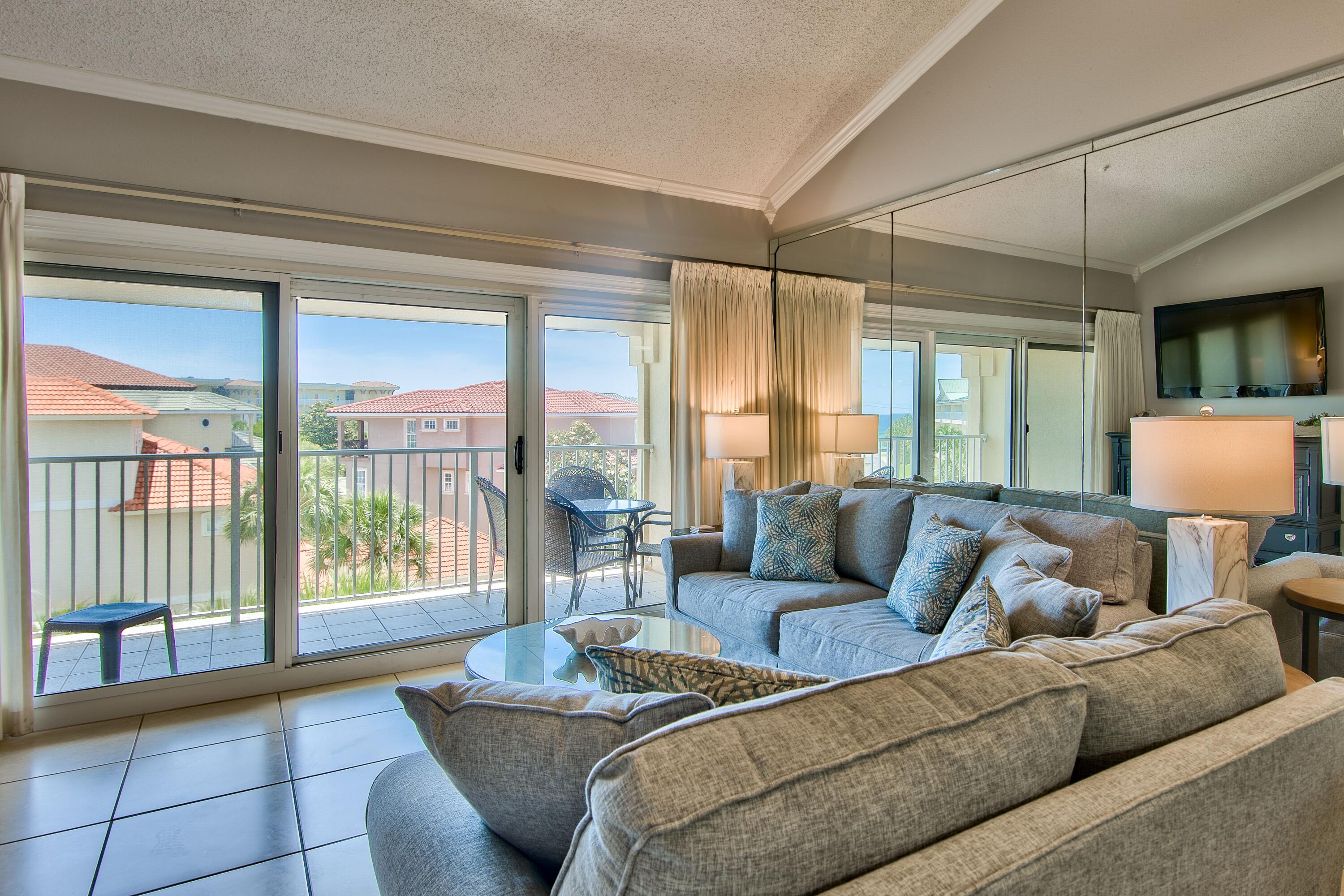 MARAVILLA CONDO 2 - Residential