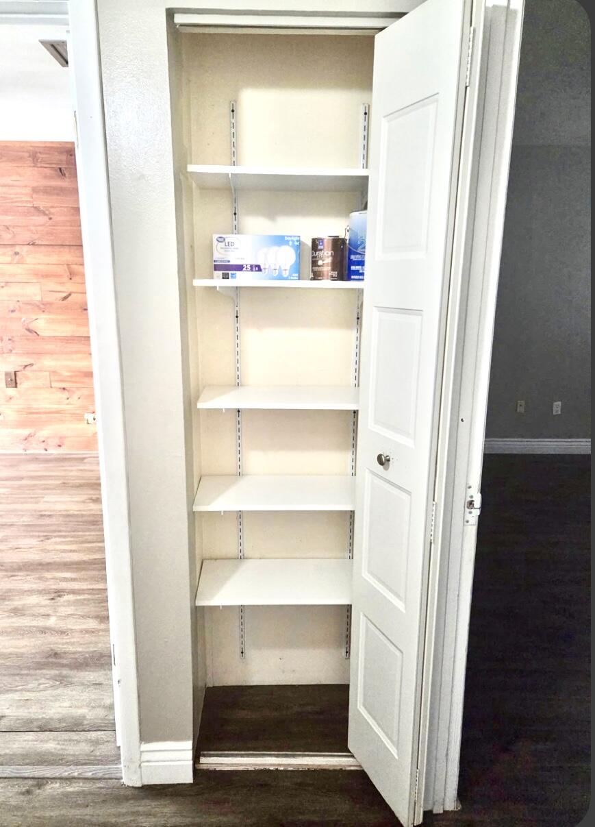 COLLEGE PARK CONDO - Residential