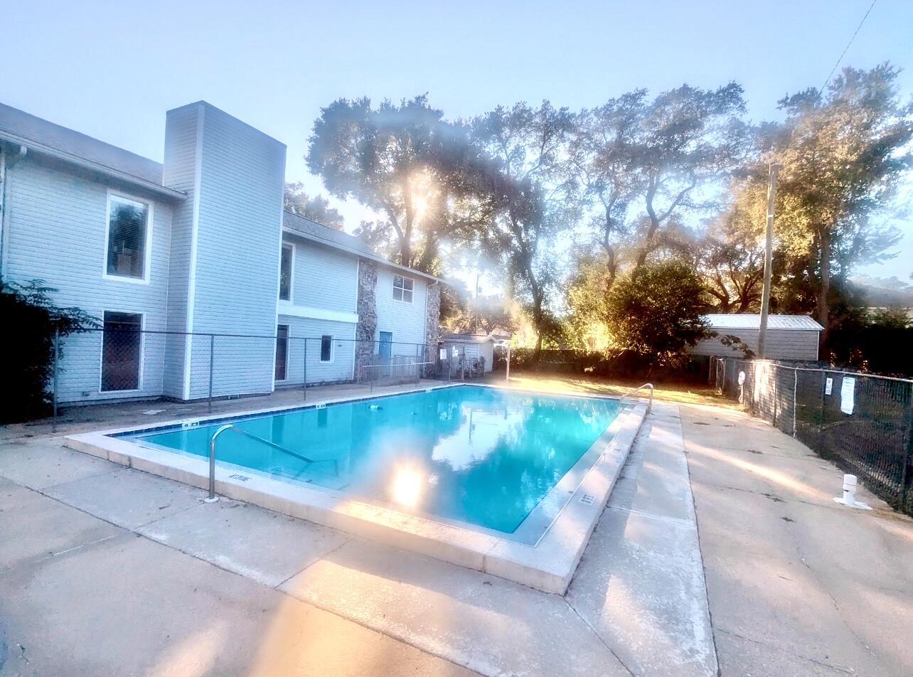 COLLEGE PARK CONDO - Residential