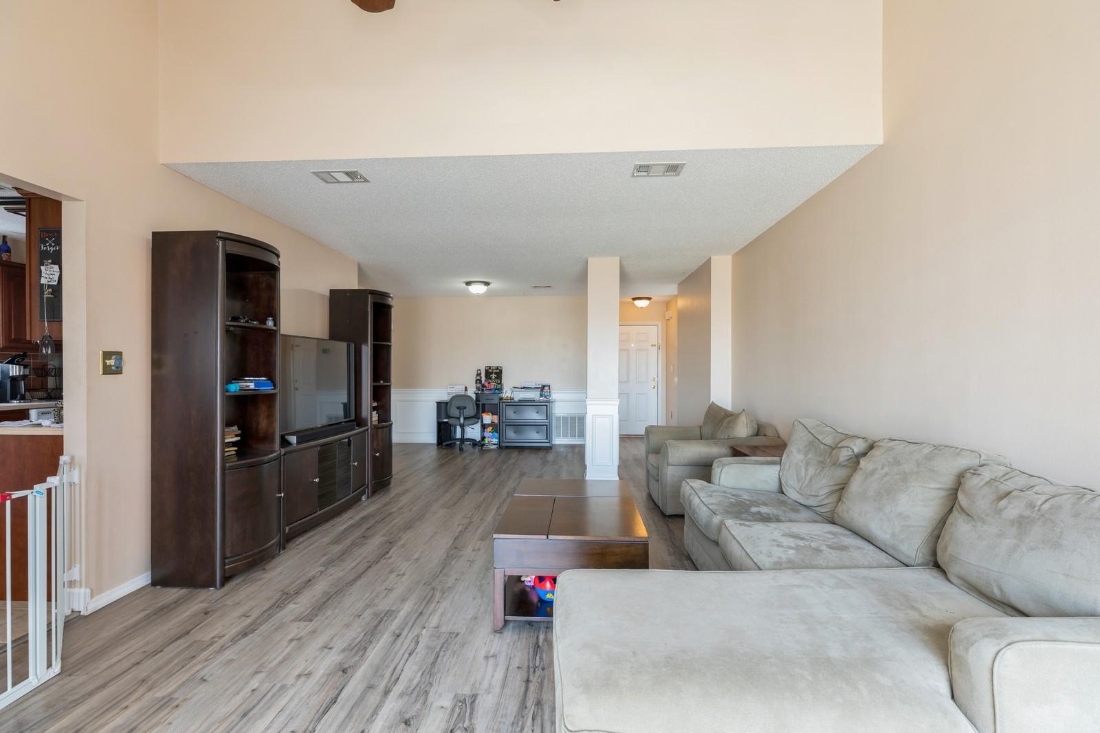 RIVERCHASE S/D PH 1 - Residential