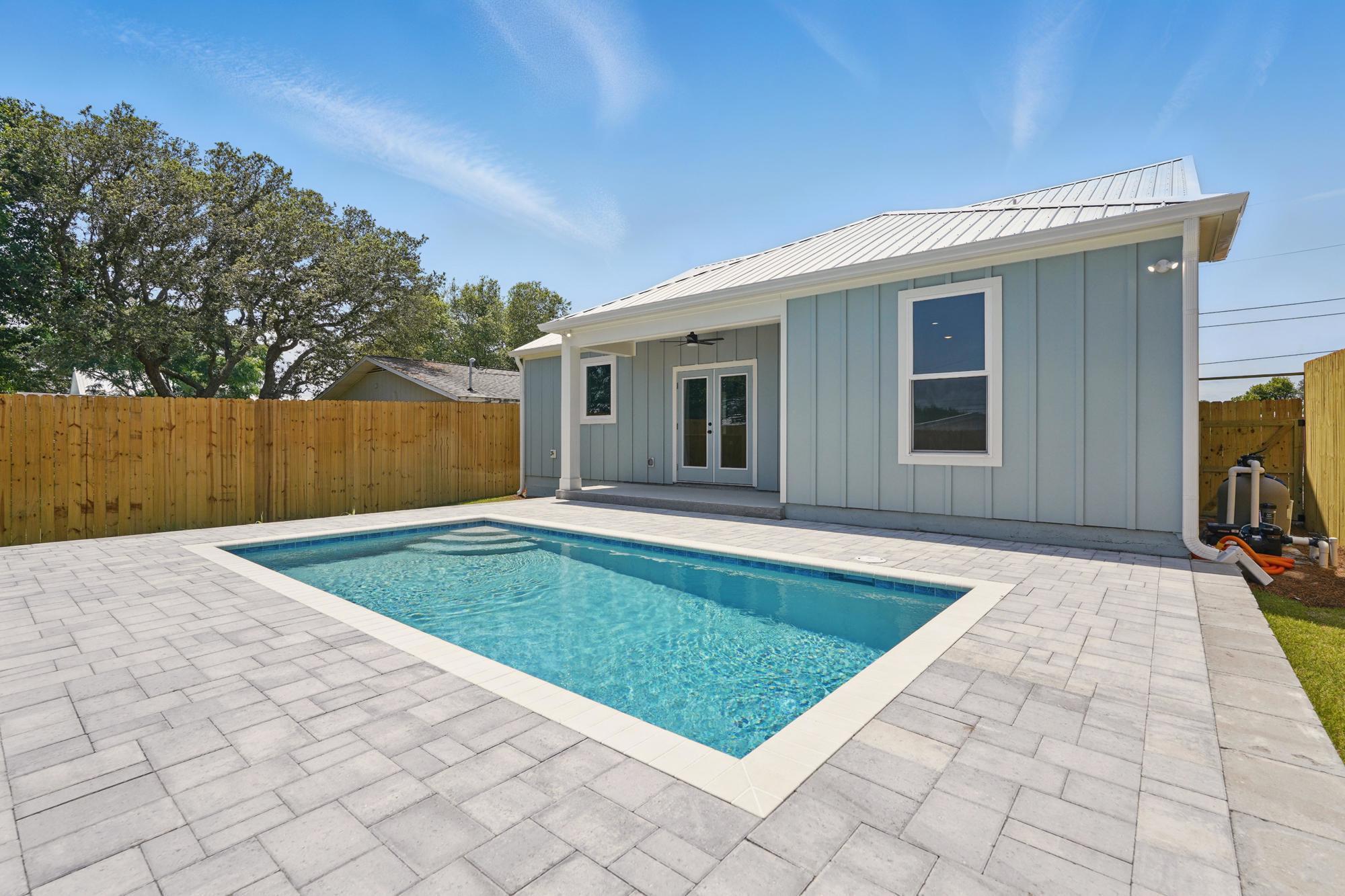 LAGUNA BEACH 7TH ADDN - Residential